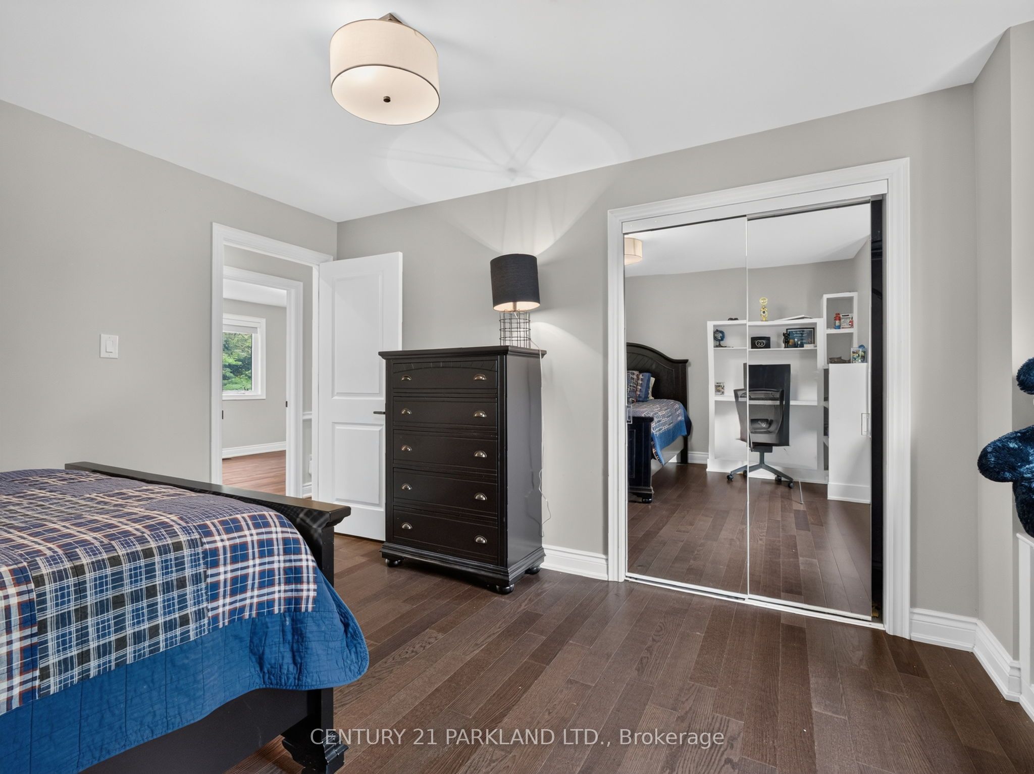 1302 Hillview Crescent Property Photo 31