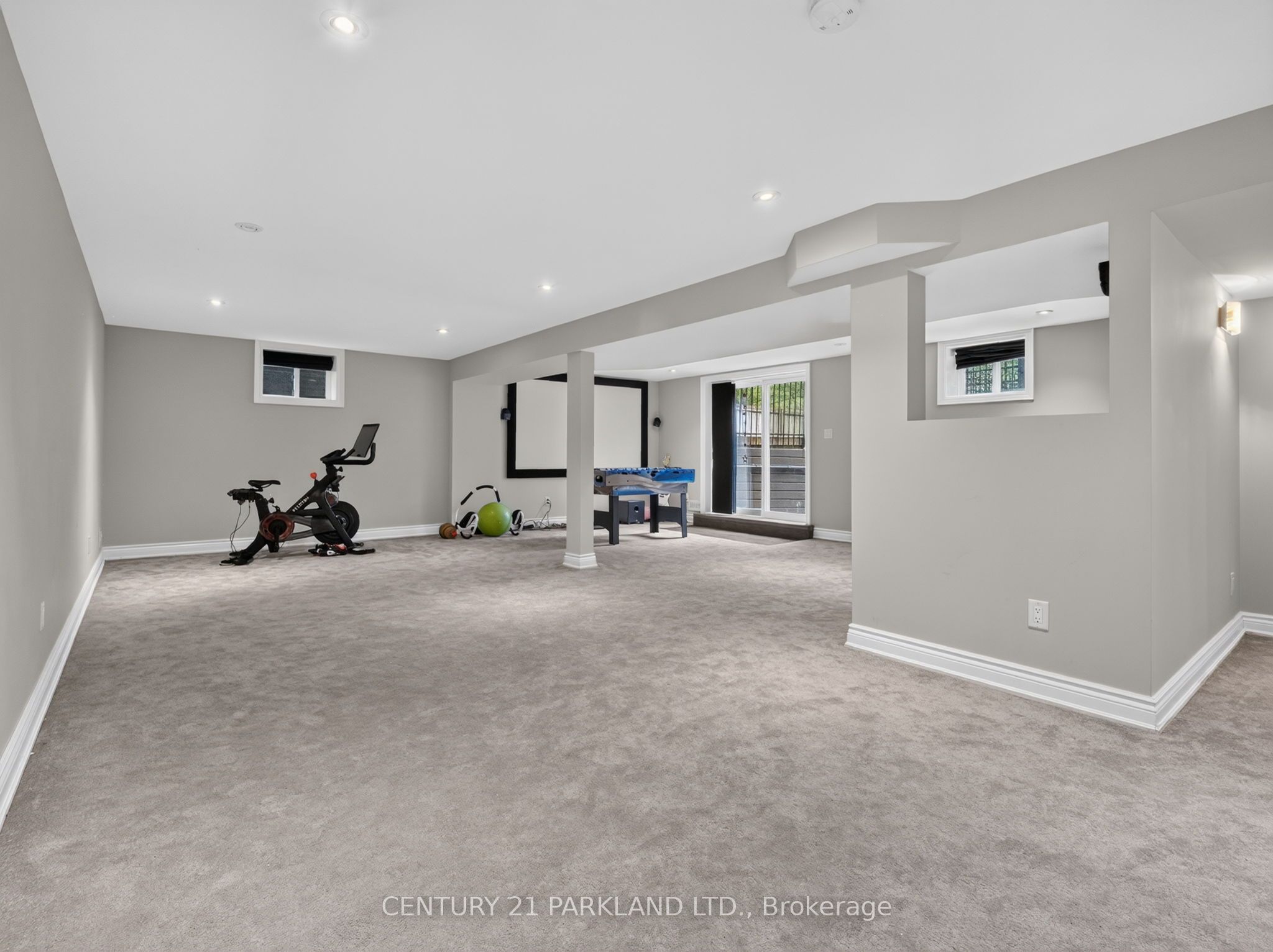 1302 Hillview Crescent Property Photo 36