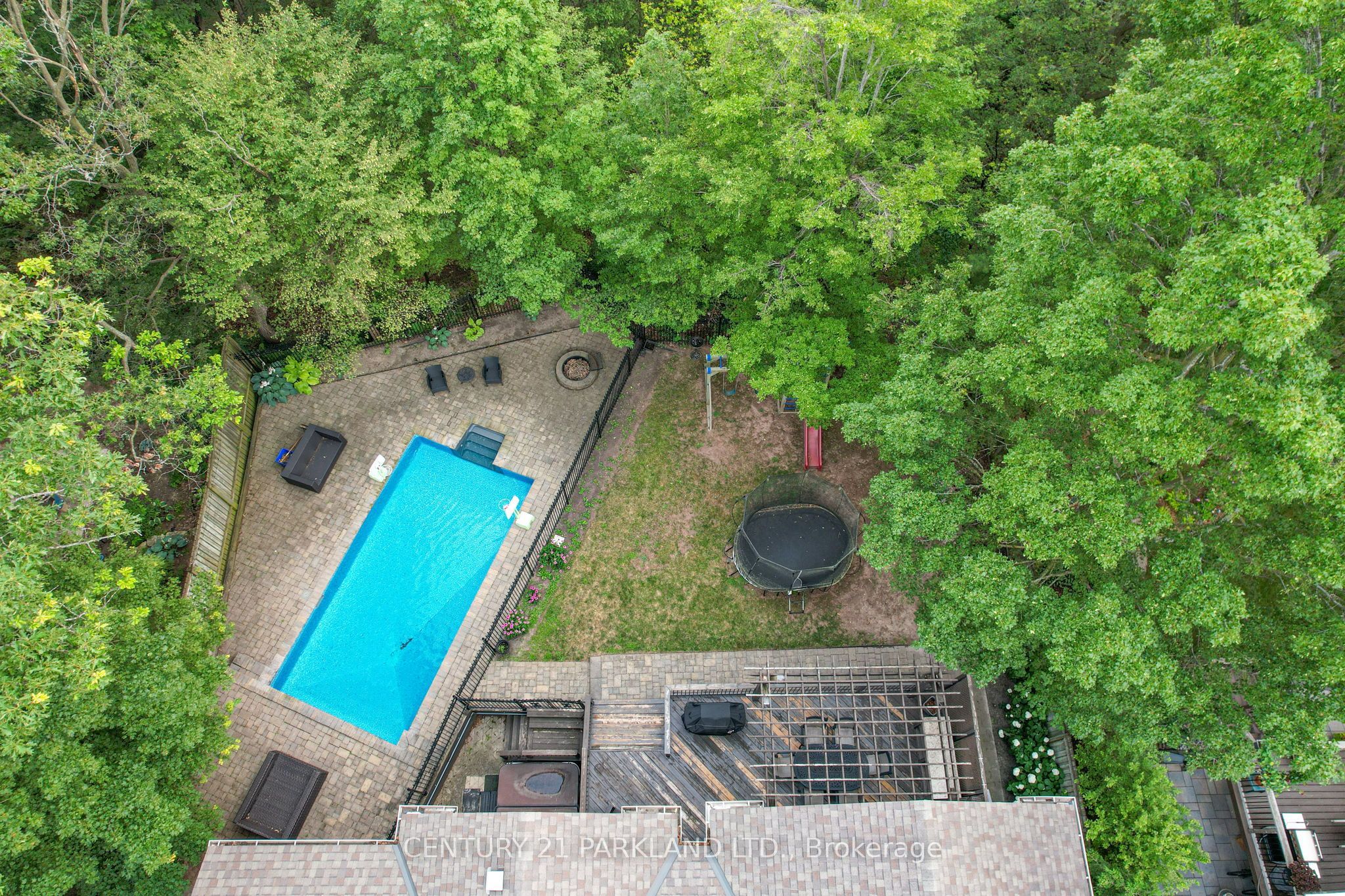 1302 Hillview Crescent Property Photo 47
