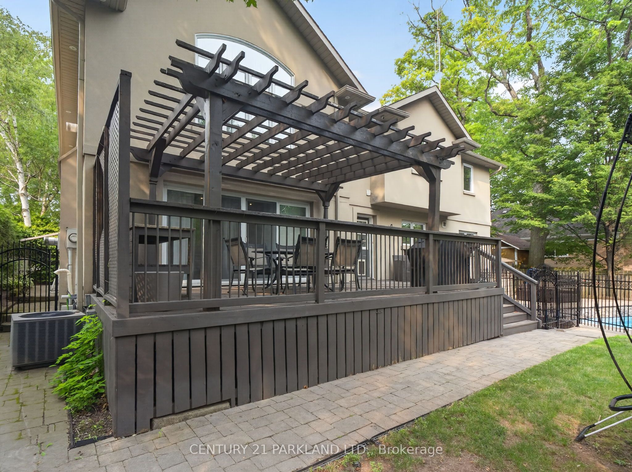 1302 Hillview Crescent Property Photo 49