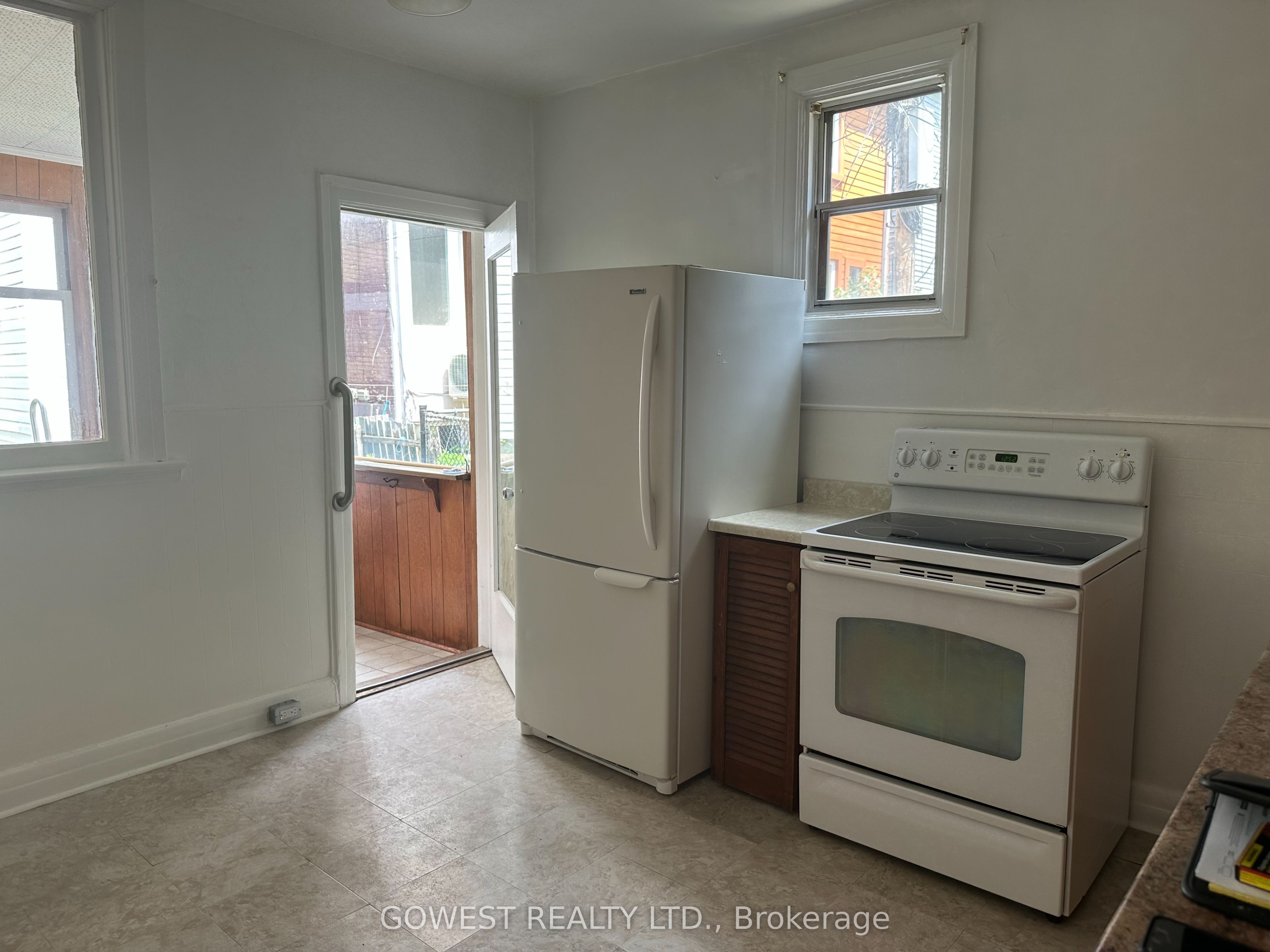 30 Grenadier Road Property Photo 10