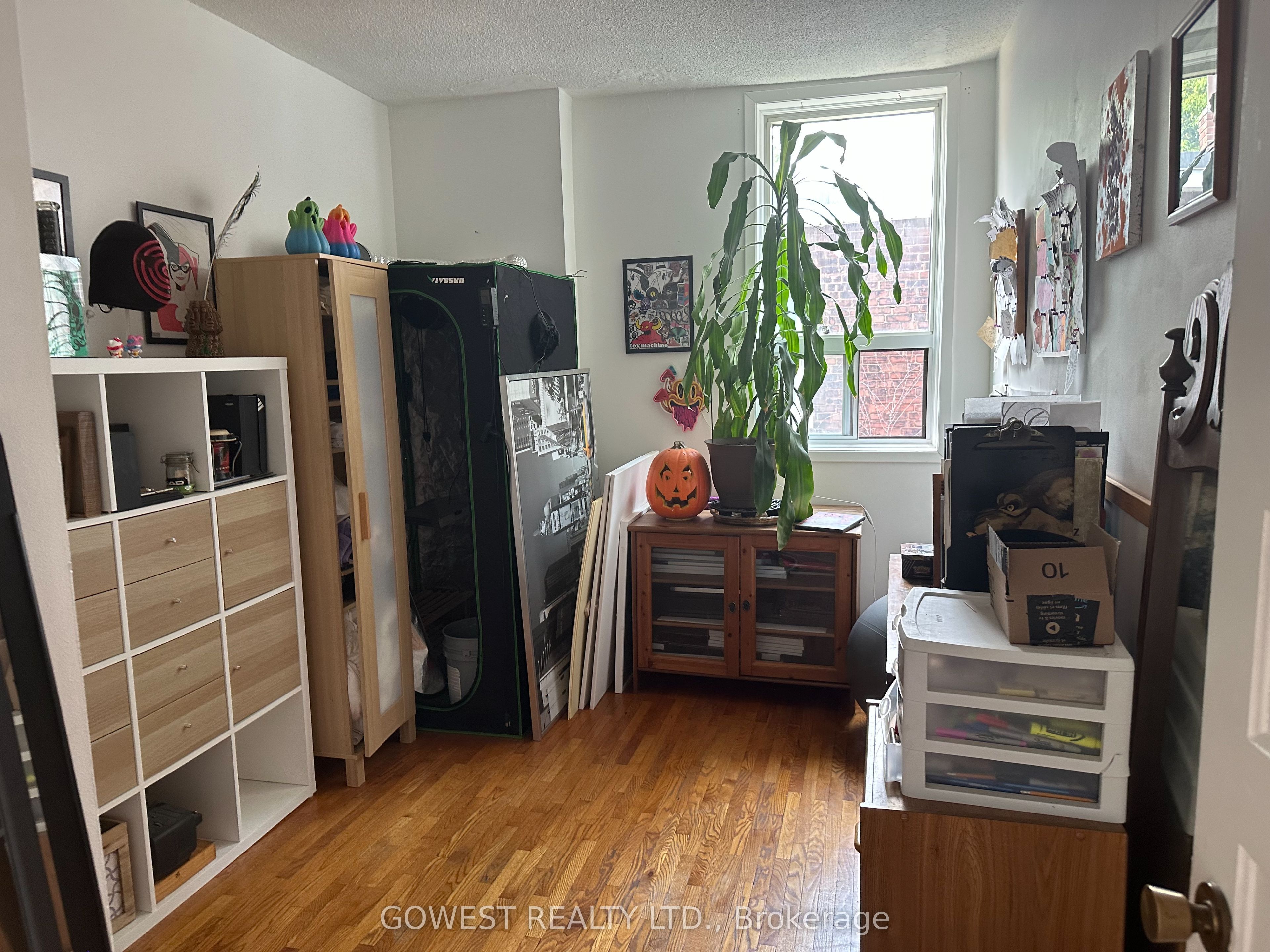 30 Grenadier Road Property Photo 12