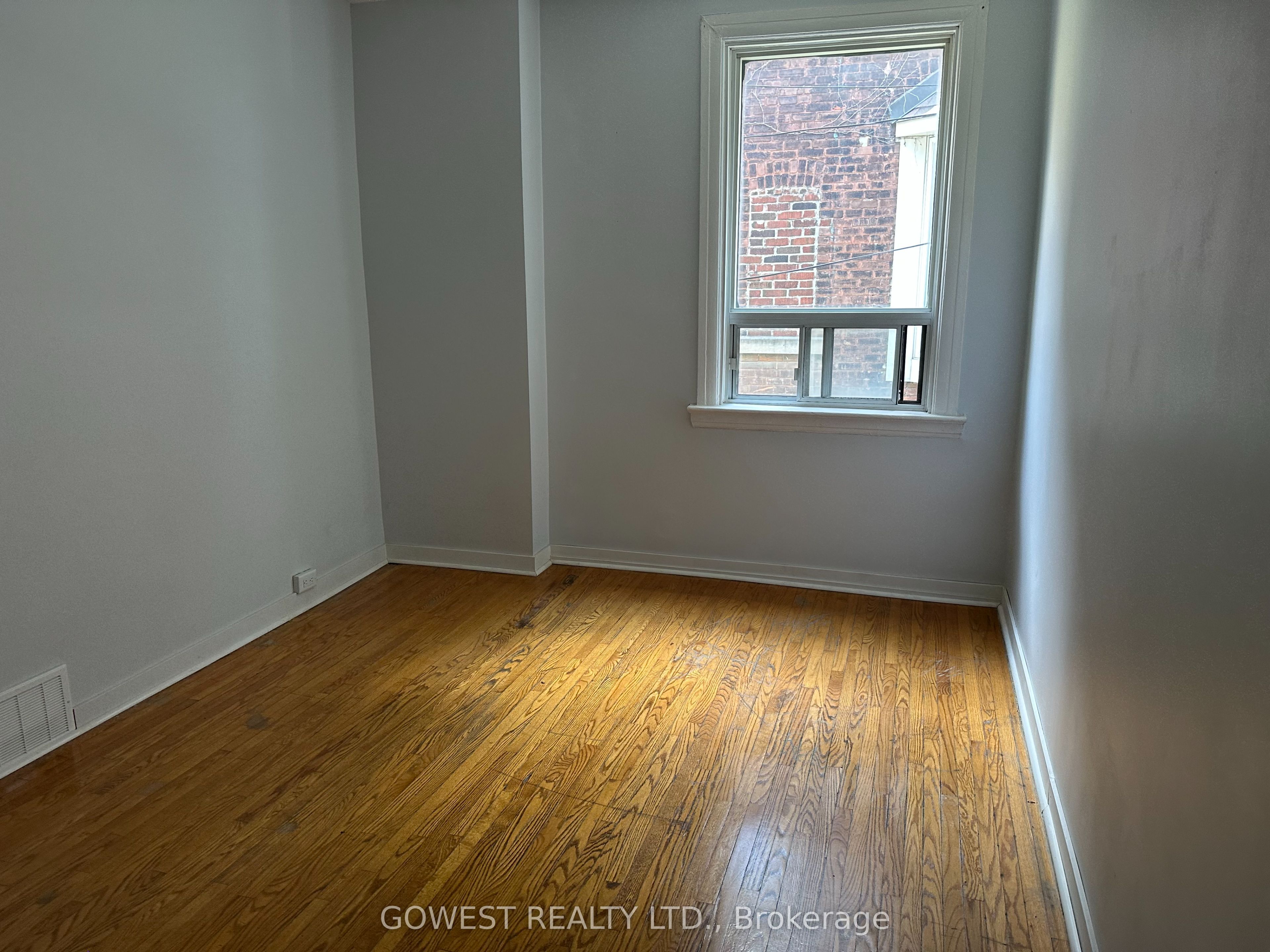 30 Grenadier Road Property Photo 14