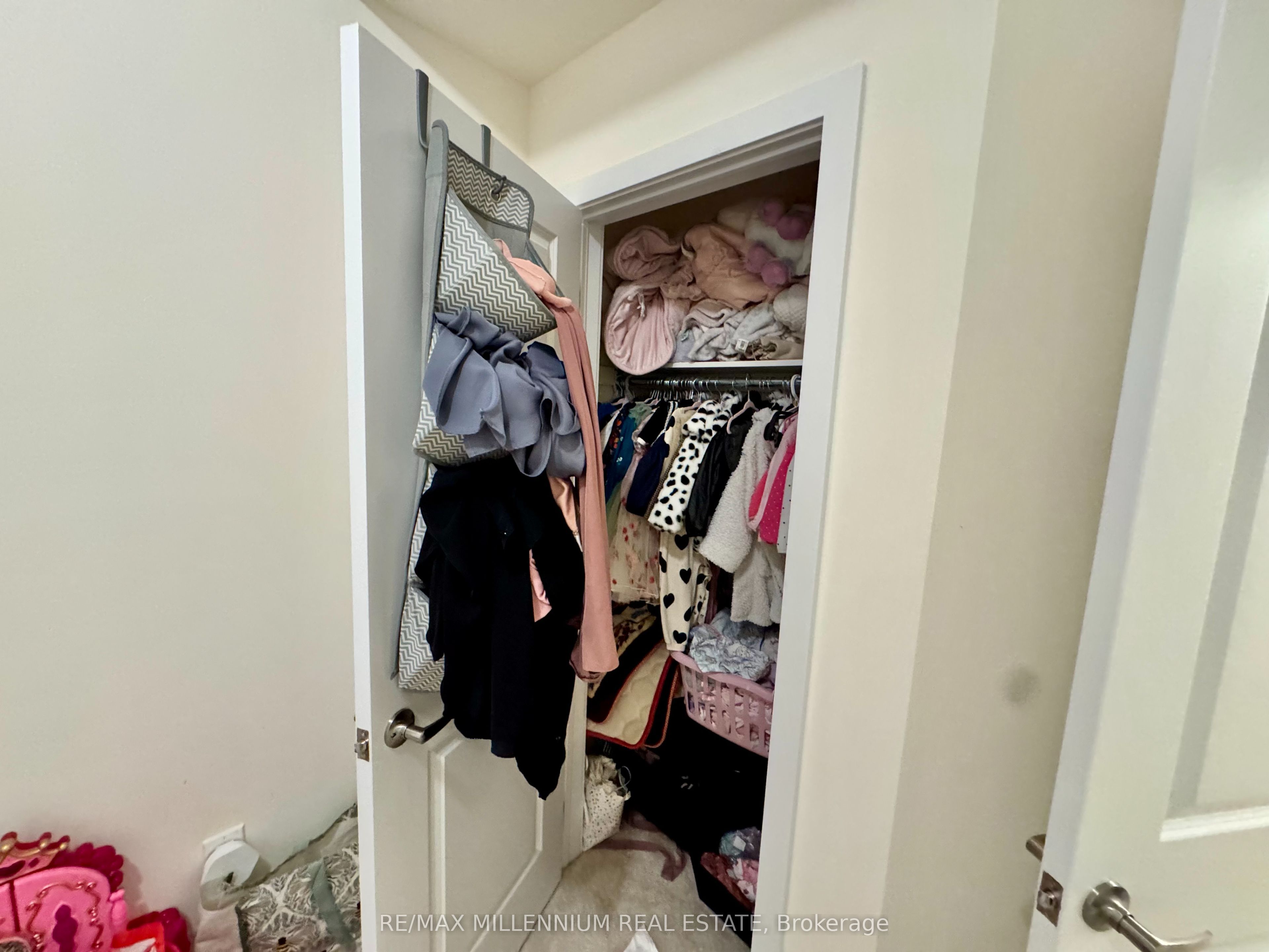 1559 Moonseed Place Property Photo 17