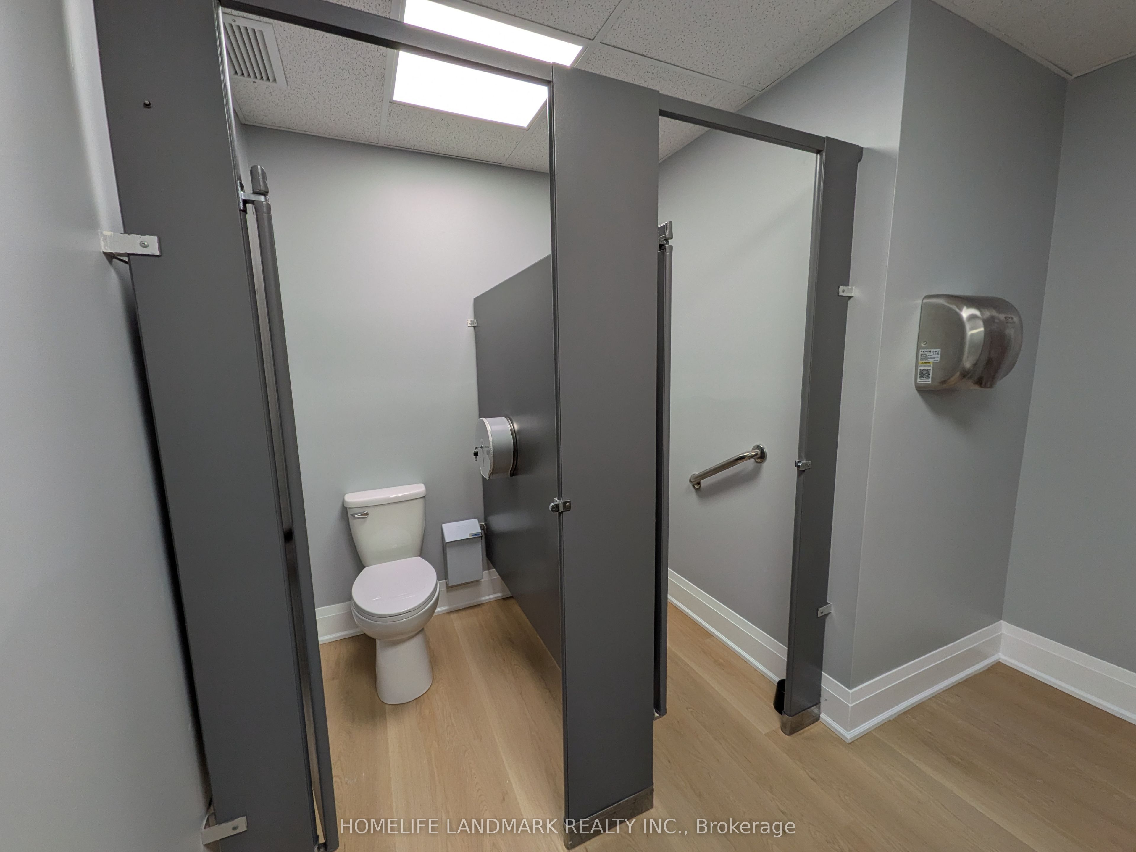 100 Rexdale Boulevard 101 Property Photo 6