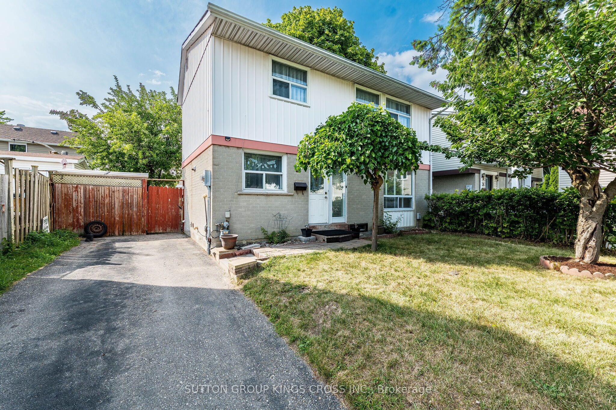2 Hemlark Court Property Photo 1