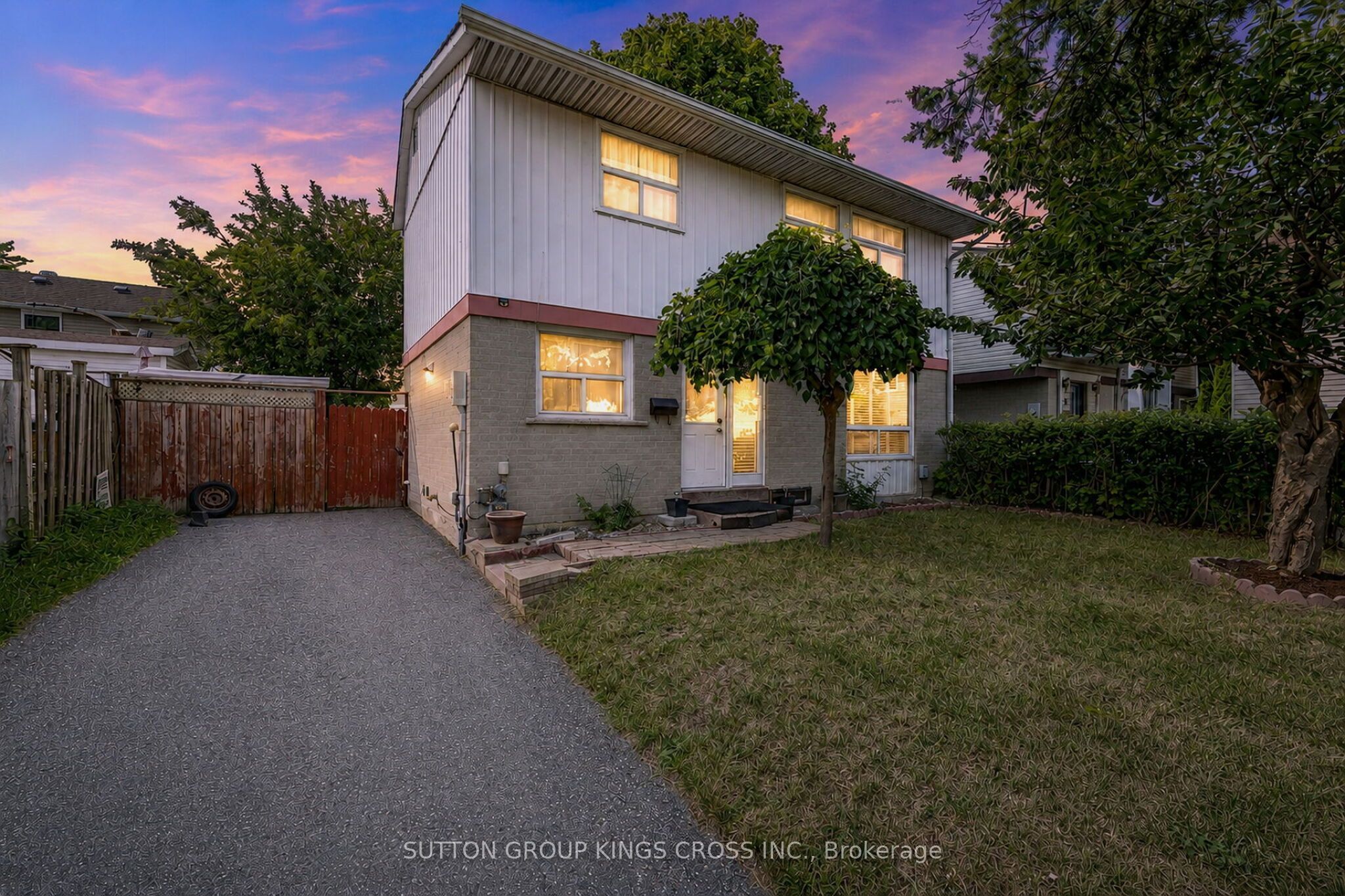 2 Hemlark Court Property Photo 2
