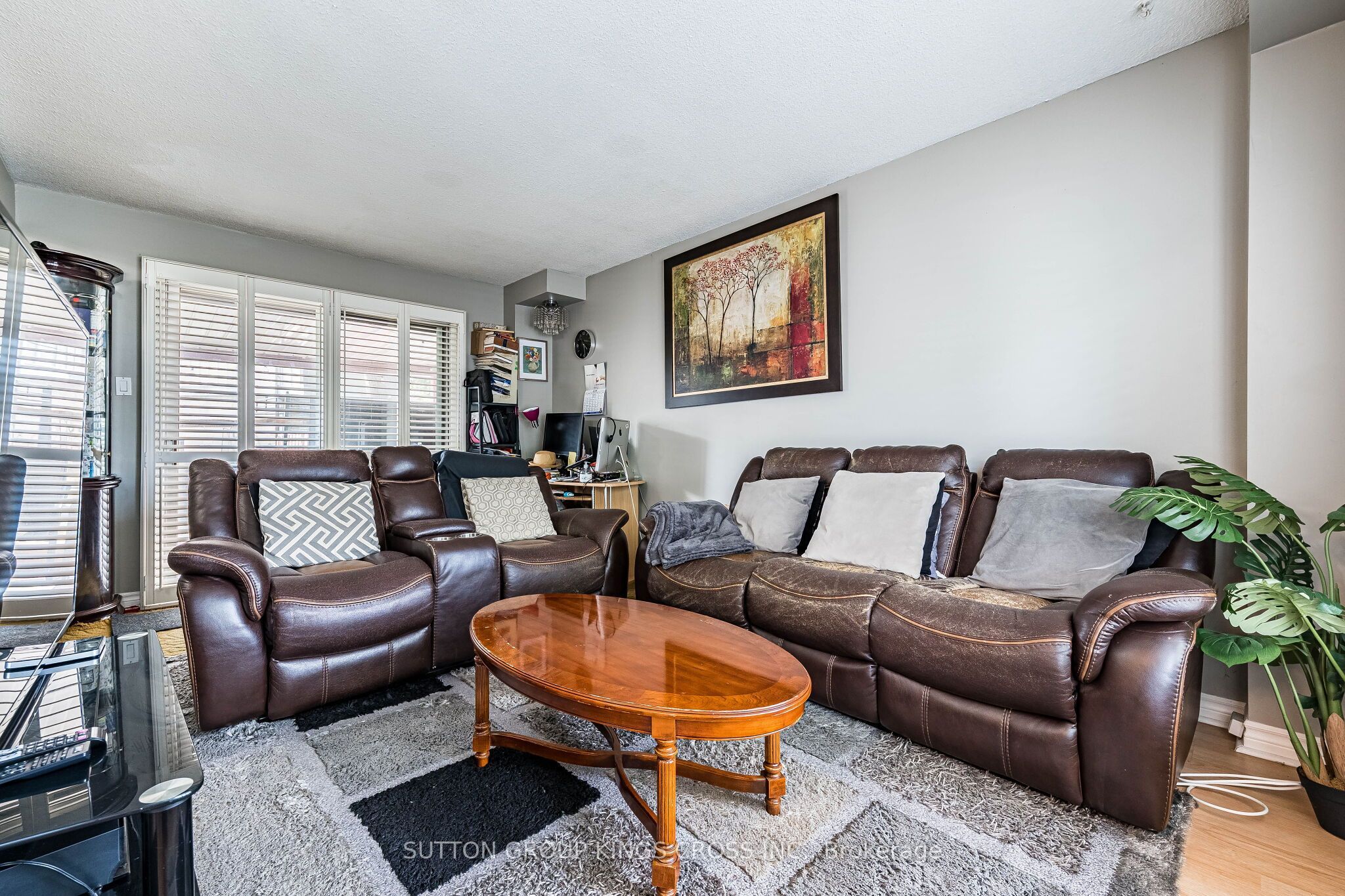 2 Hemlark Court Property Photo 8