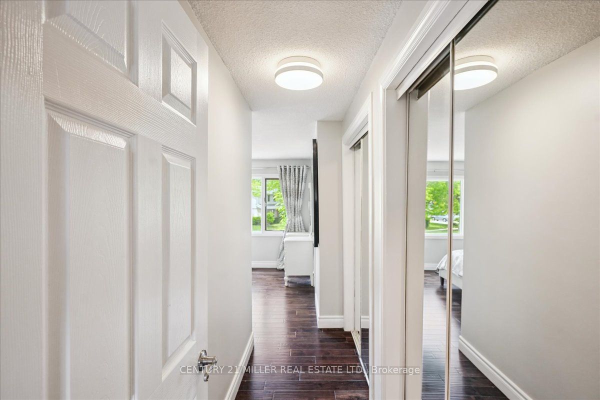 2442 Woburn Crescent Property Photo 18