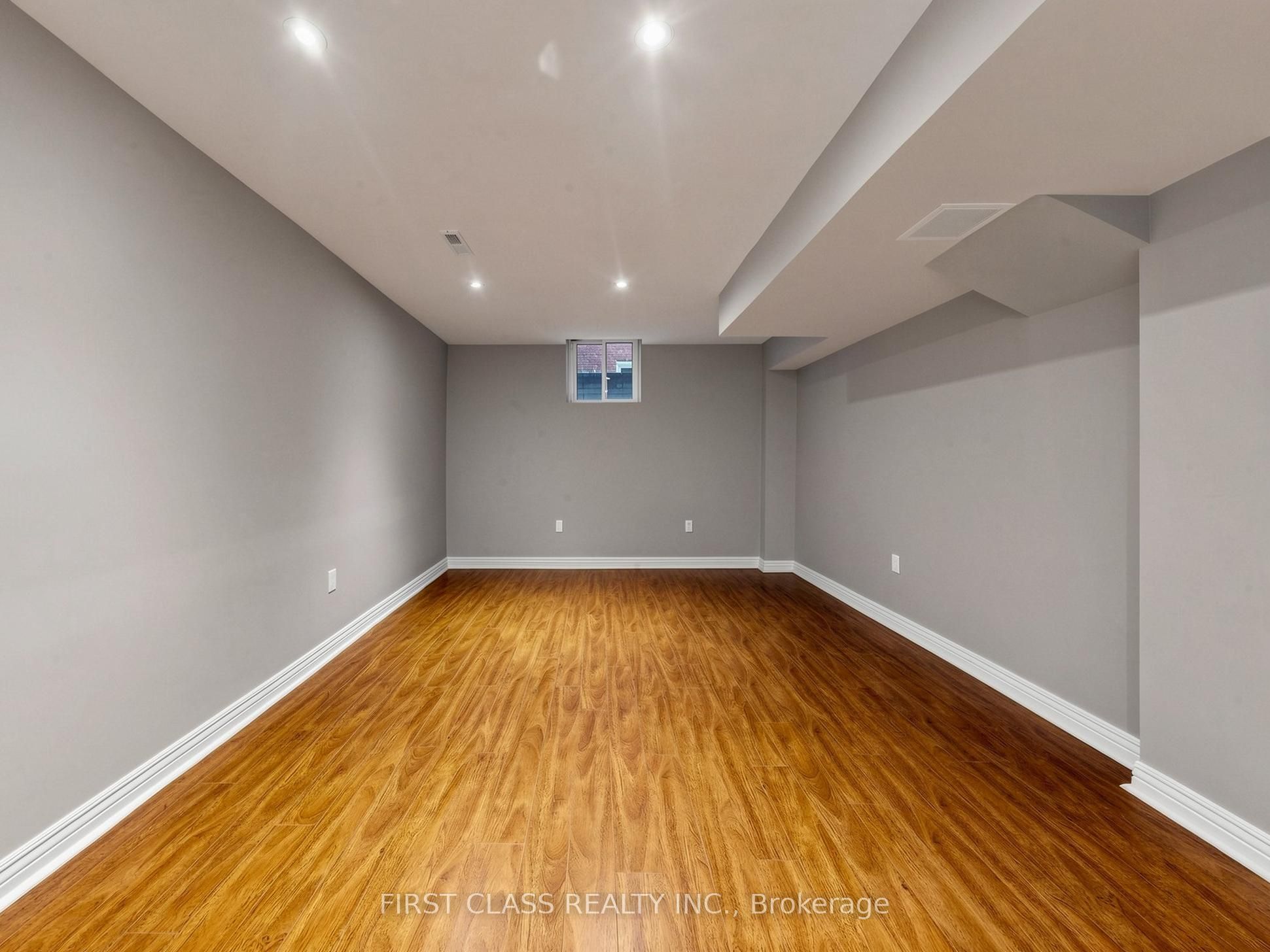 967 White Clover Way Property Photo 33