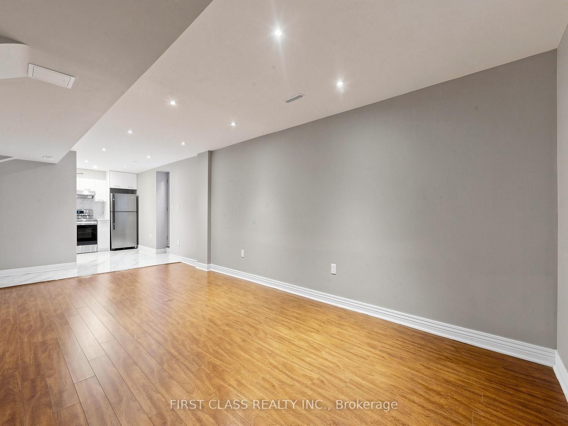 967 White Clover Way Property Photo 35