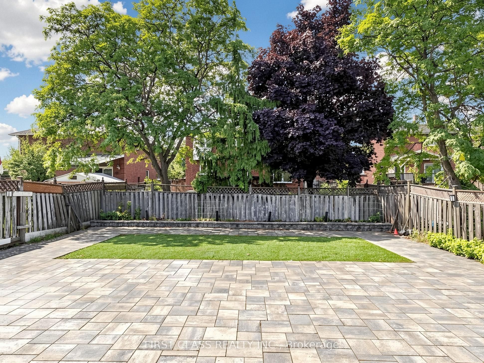967 White Clover Way Property Photo 44