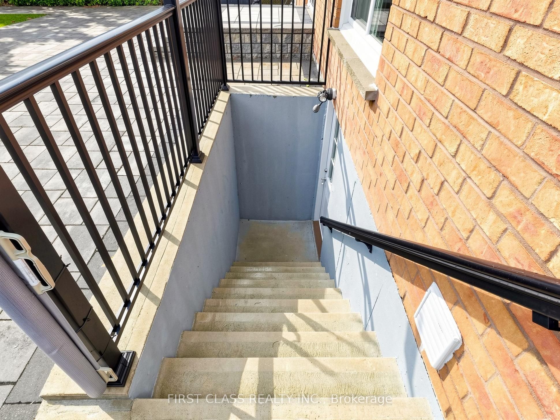 967 White Clover Way Property Photo 46