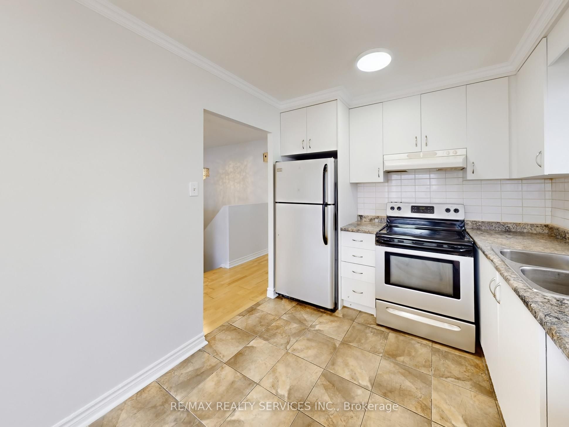 9 Glenridge Road Property Photo 19