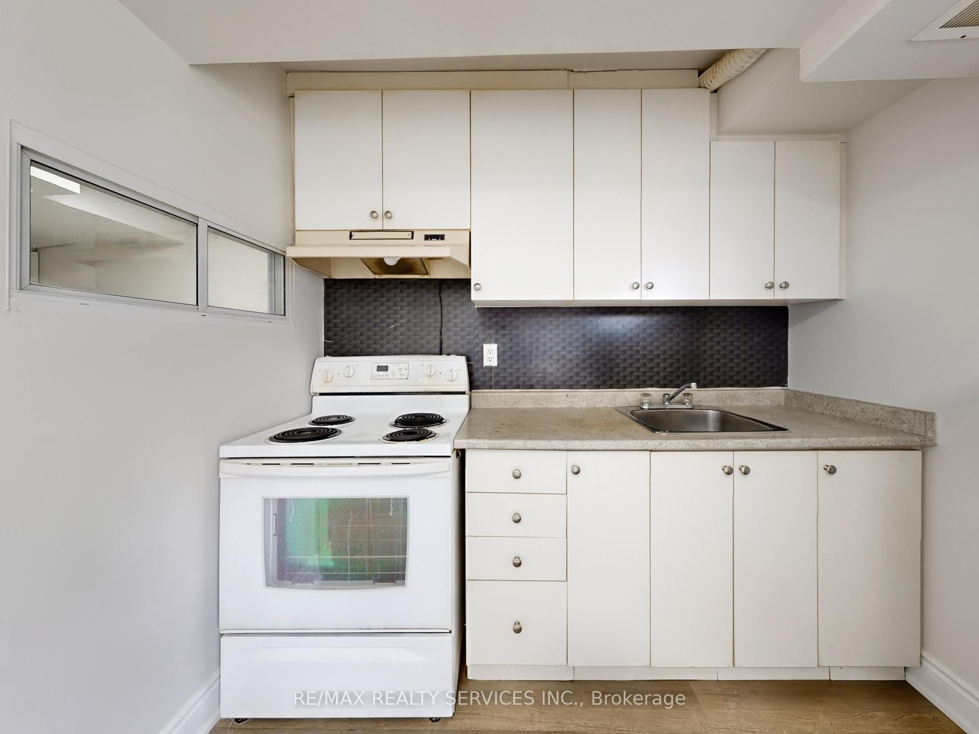 9 Glenridge Road Property Photo 40