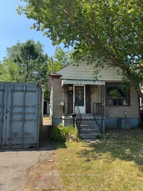 74 Sixteenth Street Property Photo 1