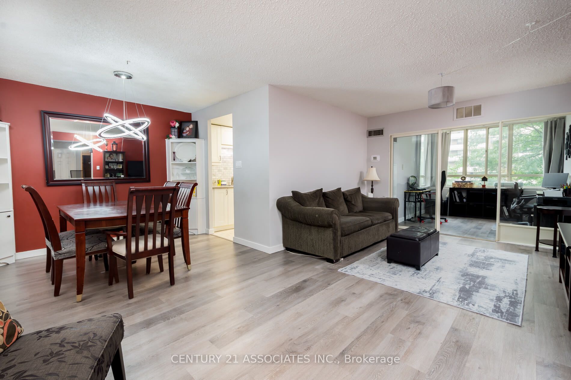 5 Lisa Street 402 Property Photo 6