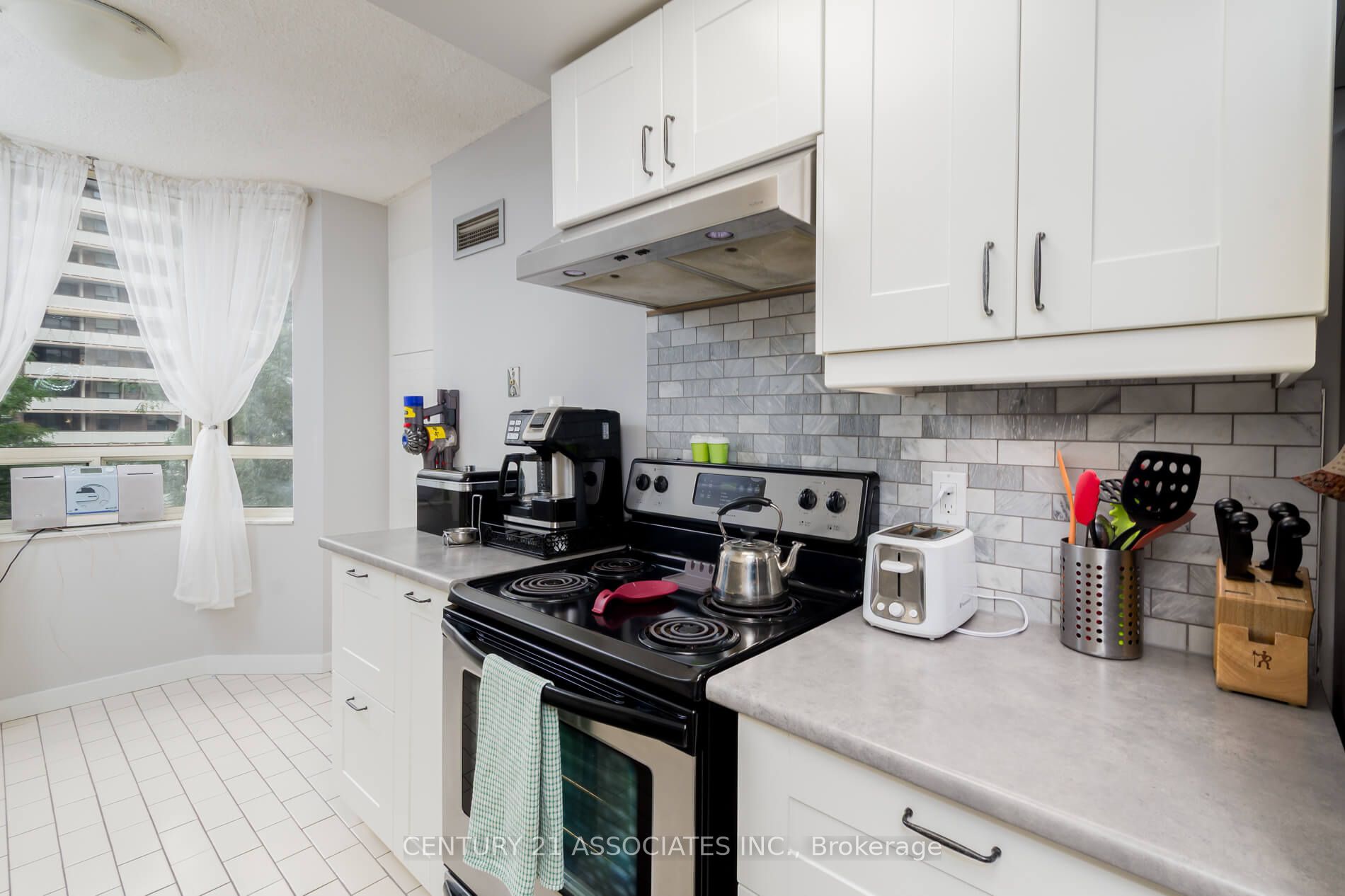 5 Lisa Street 402 Property Photo 15