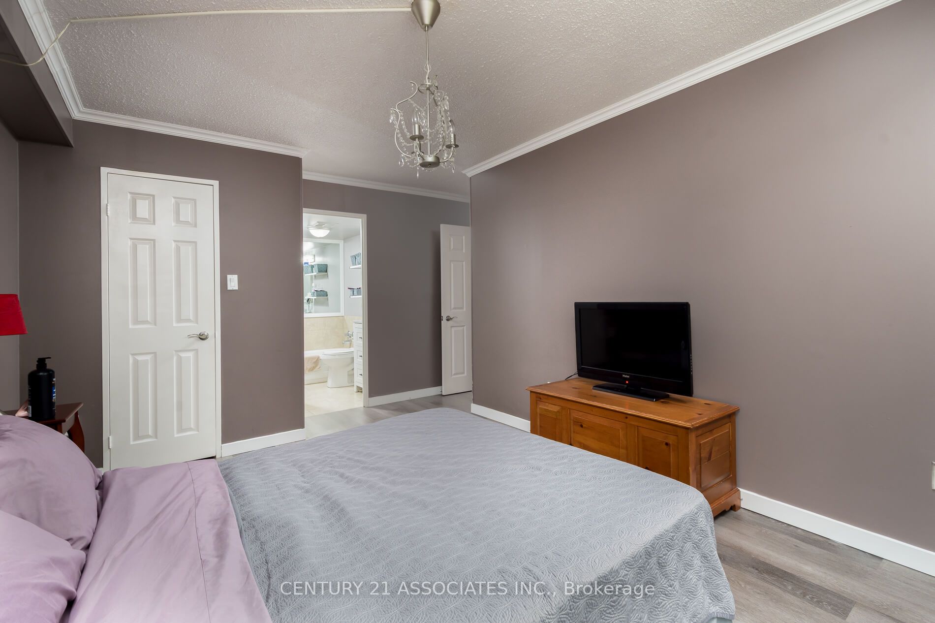 5 Lisa Street 402 Property Photo 20