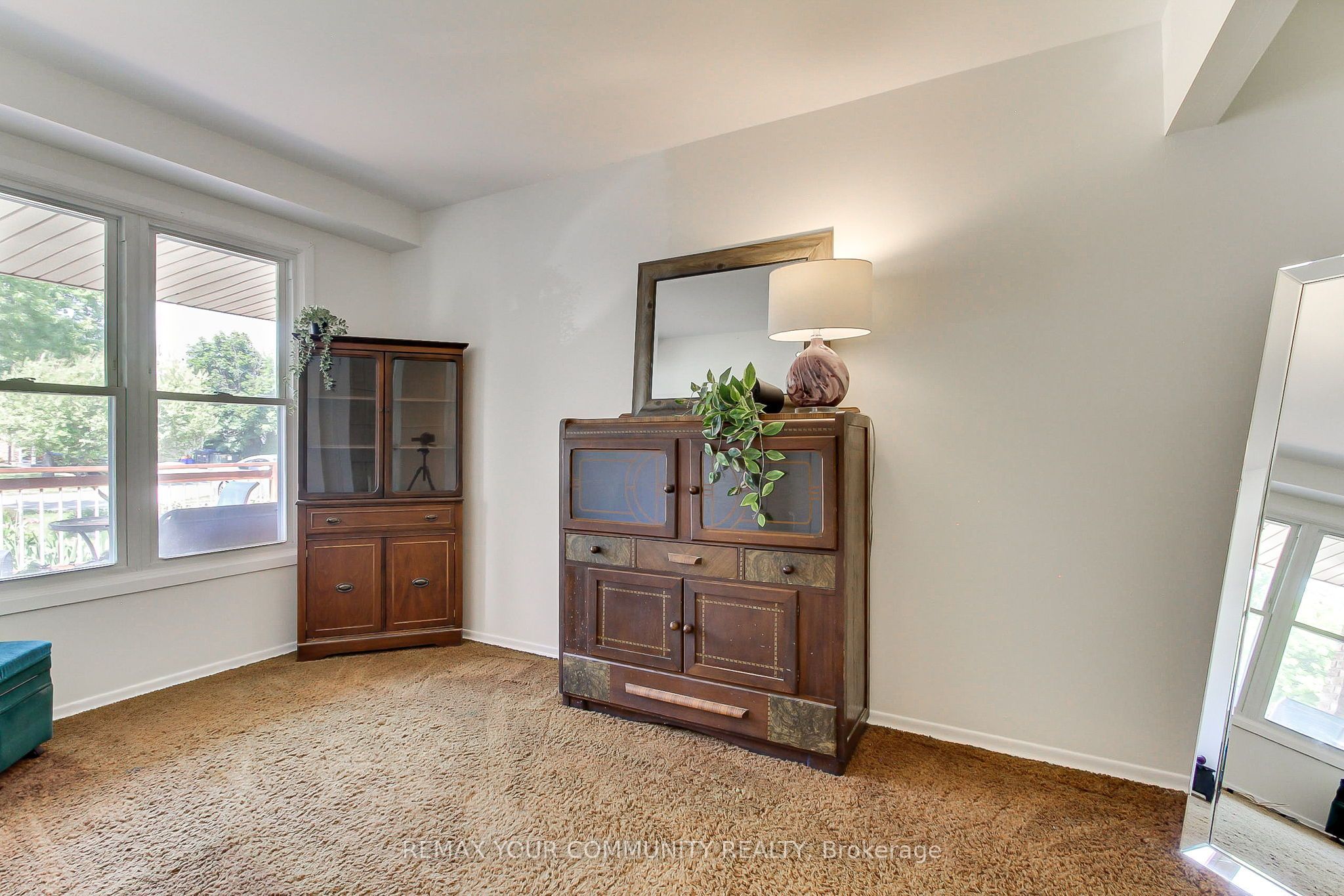 W13592118 Property Photo 6