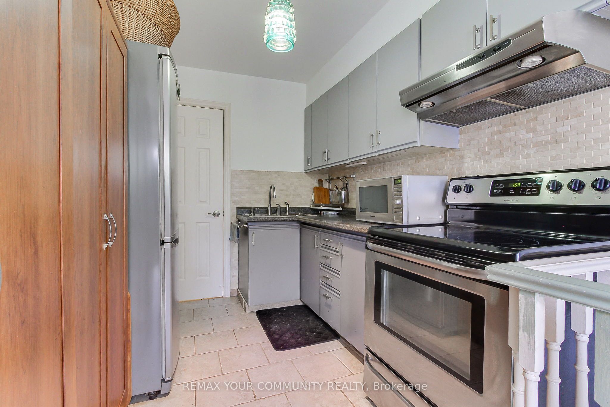 W13592118 Property Photo 27