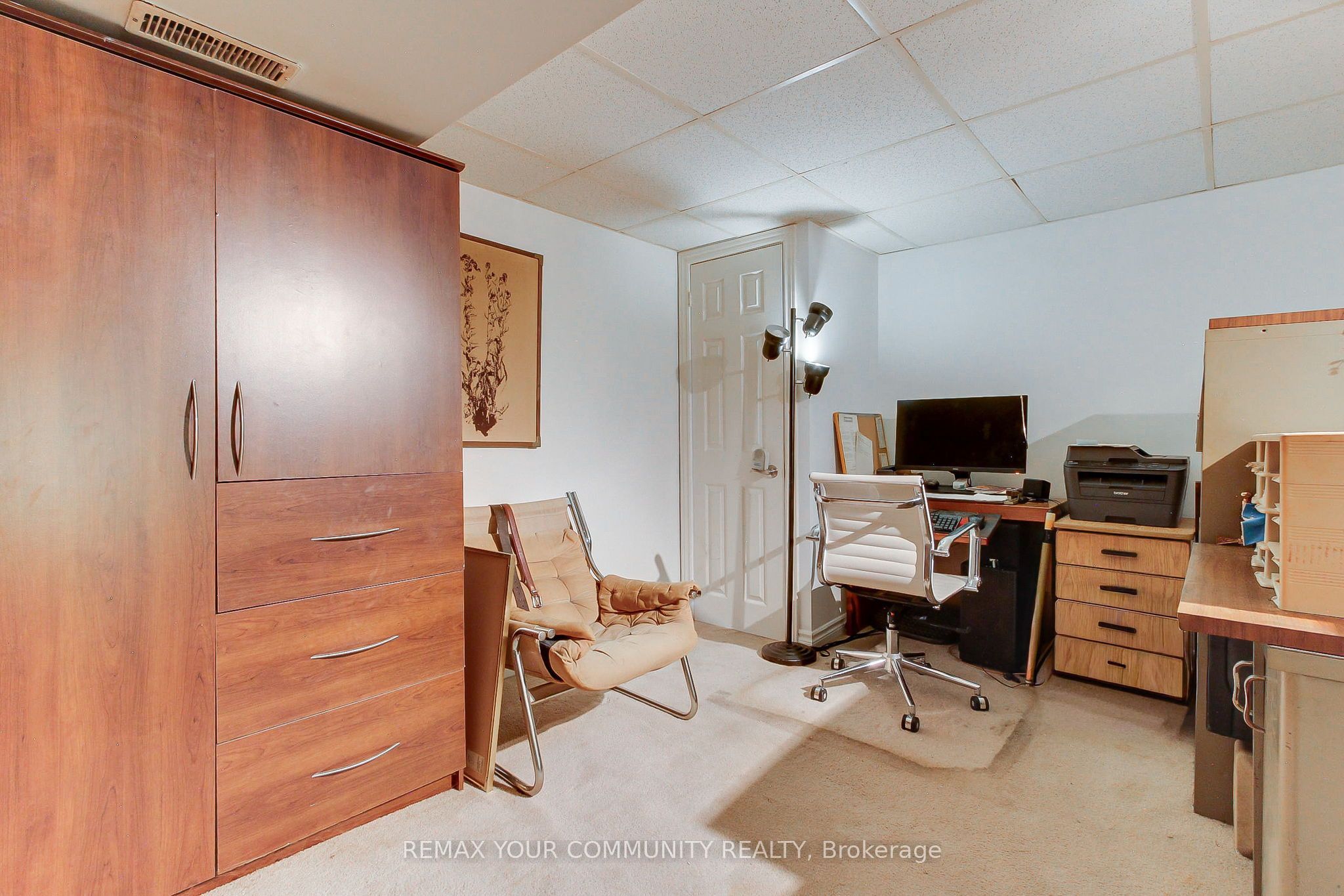 W13592118 Property Photo 31