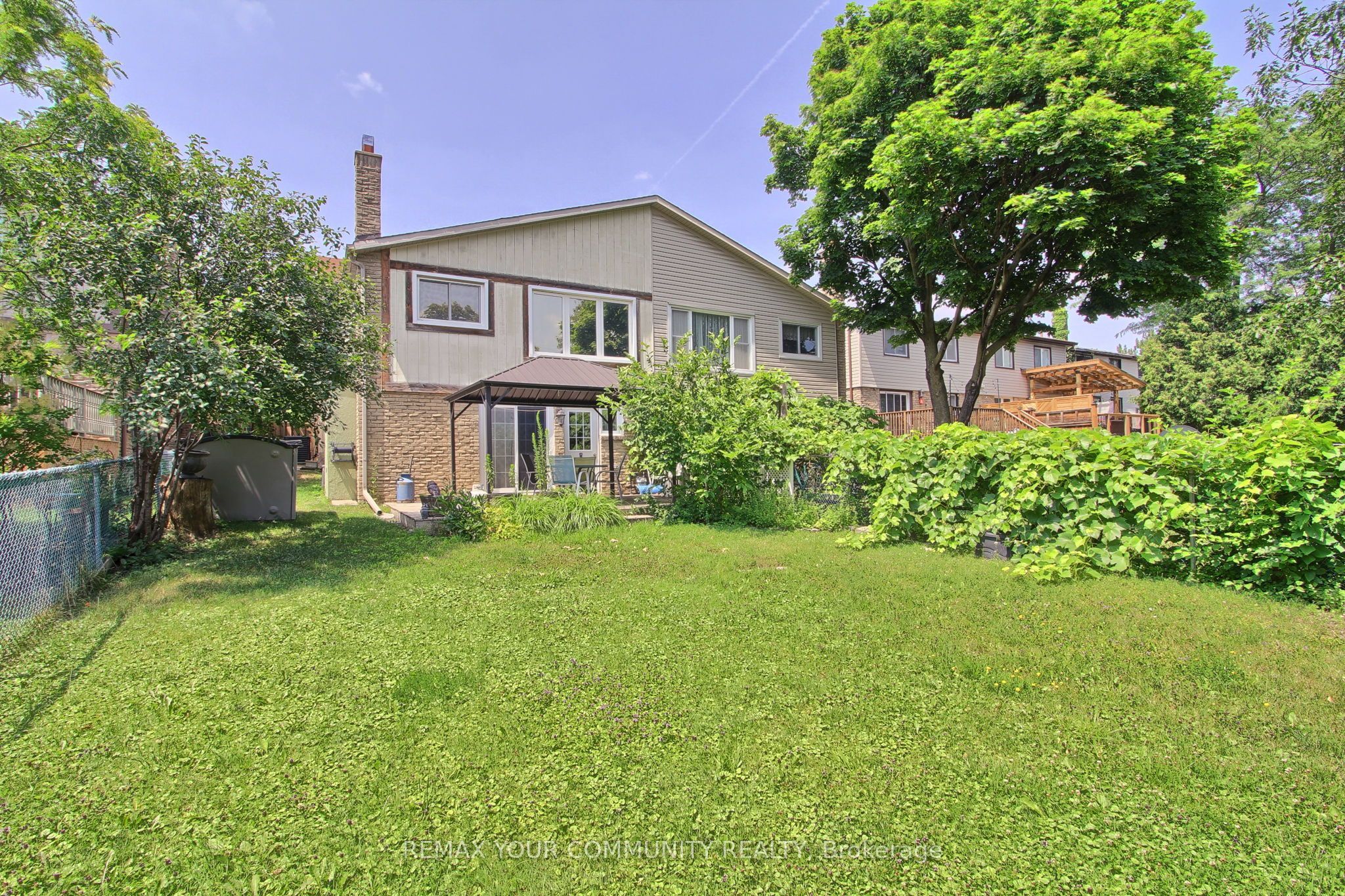 W13592118 Property Photo 34