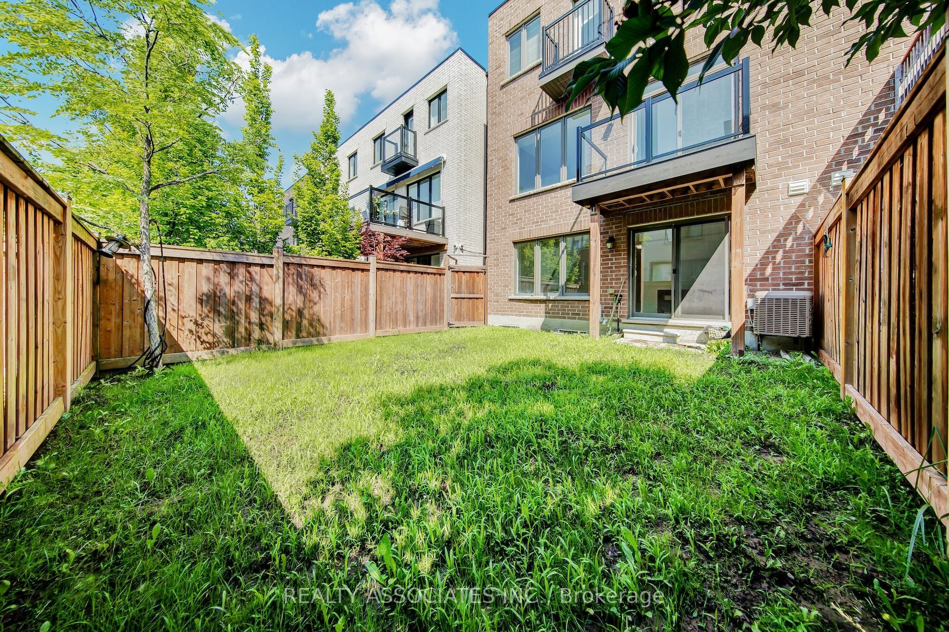 17 Vaudeville Drive Property Photo 3