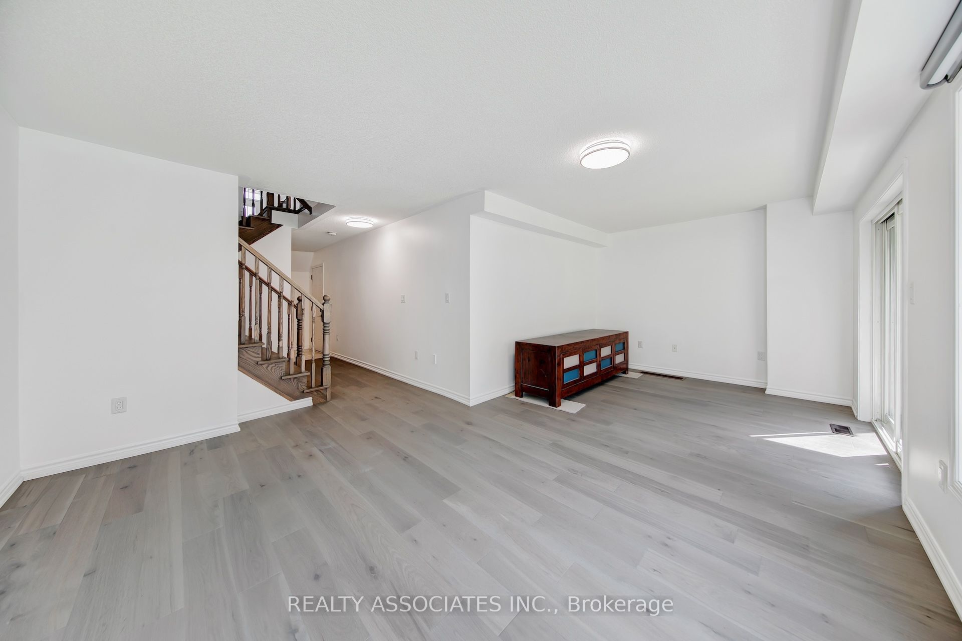 17 Vaudeville Drive Property Photo 10