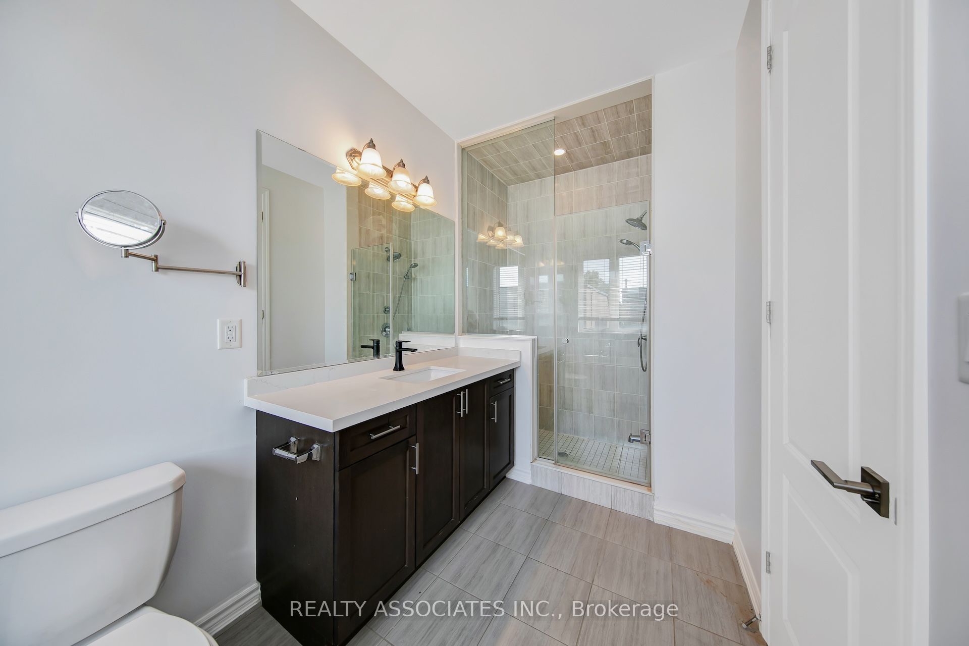 17 Vaudeville Drive Property Photo 12