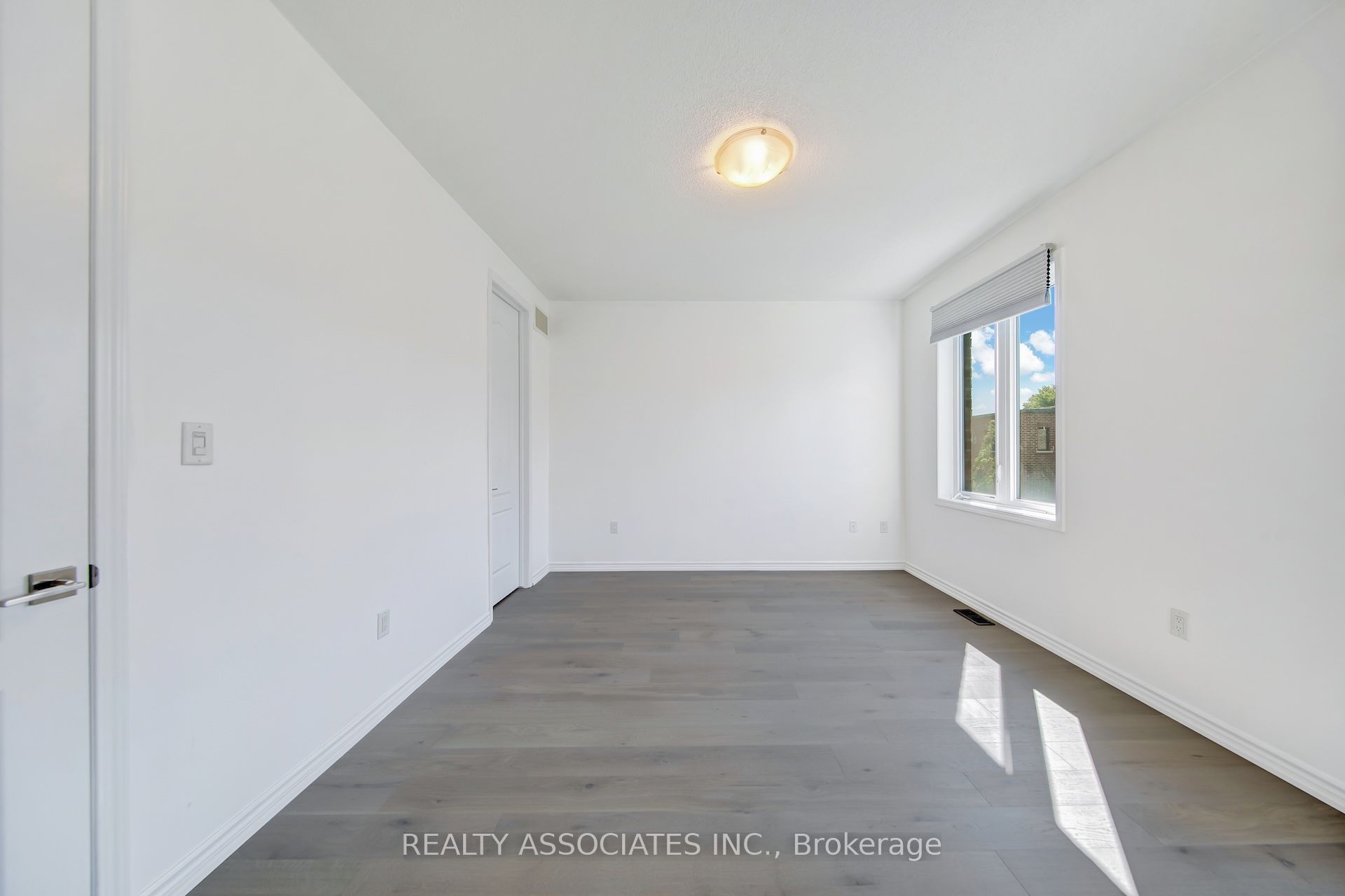 17 Vaudeville Drive Property Photo 15