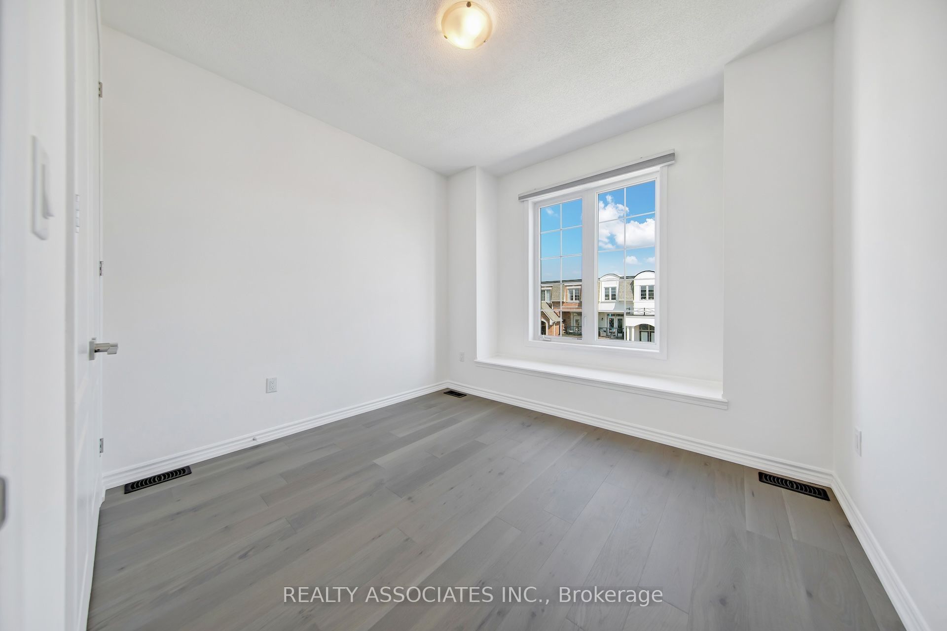 17 Vaudeville Drive Property Photo 17