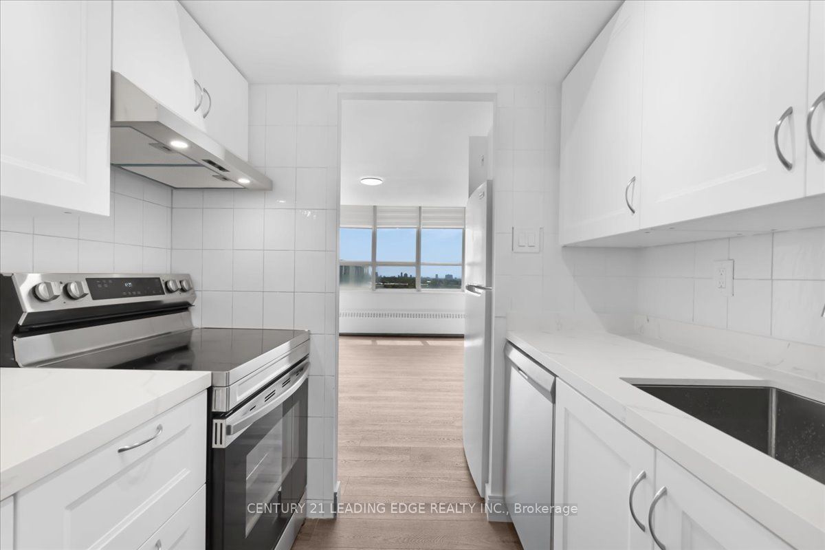 200 Lotherton Pathway 1208 Property Photo 1