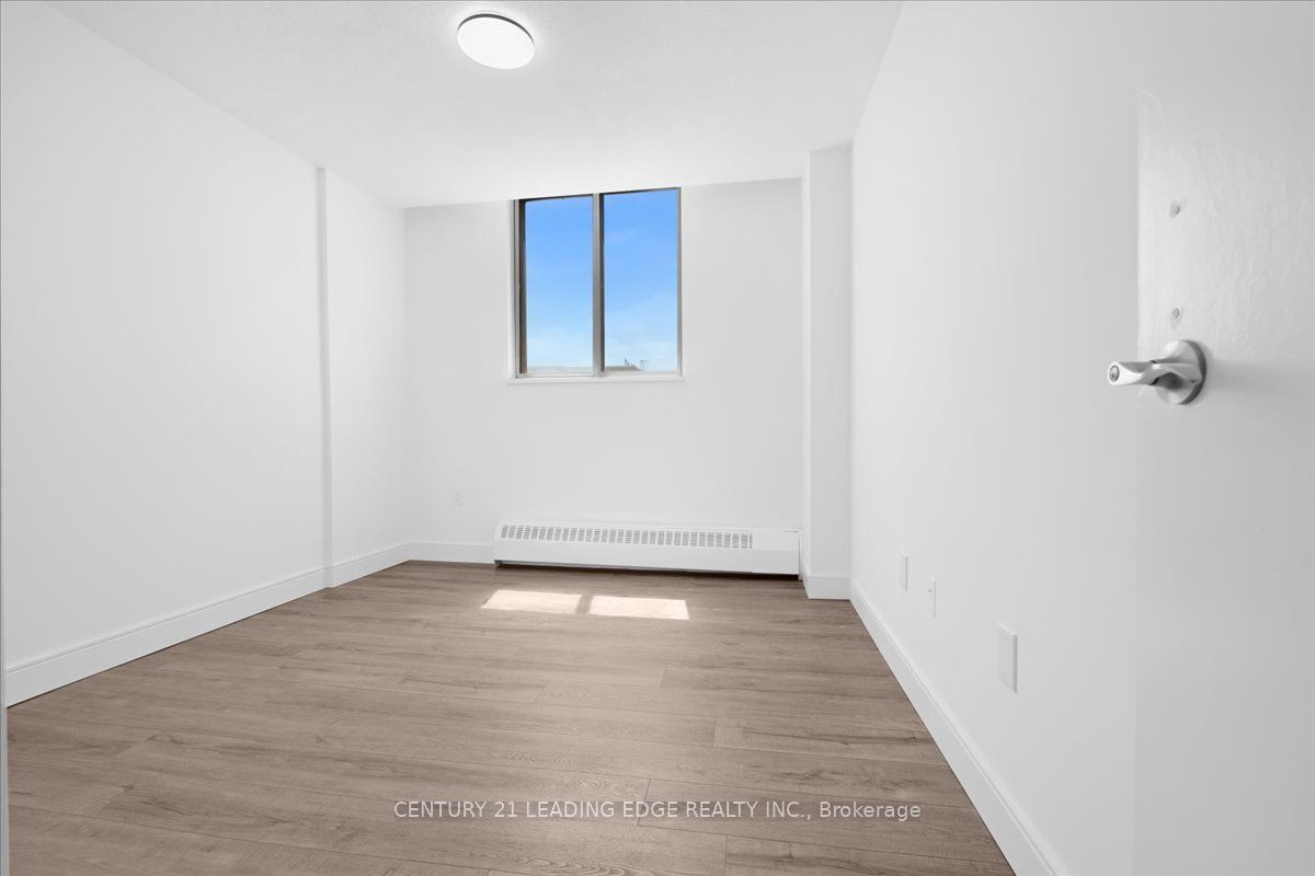 200 Lotherton Pathway 1208 Property Photo 9
