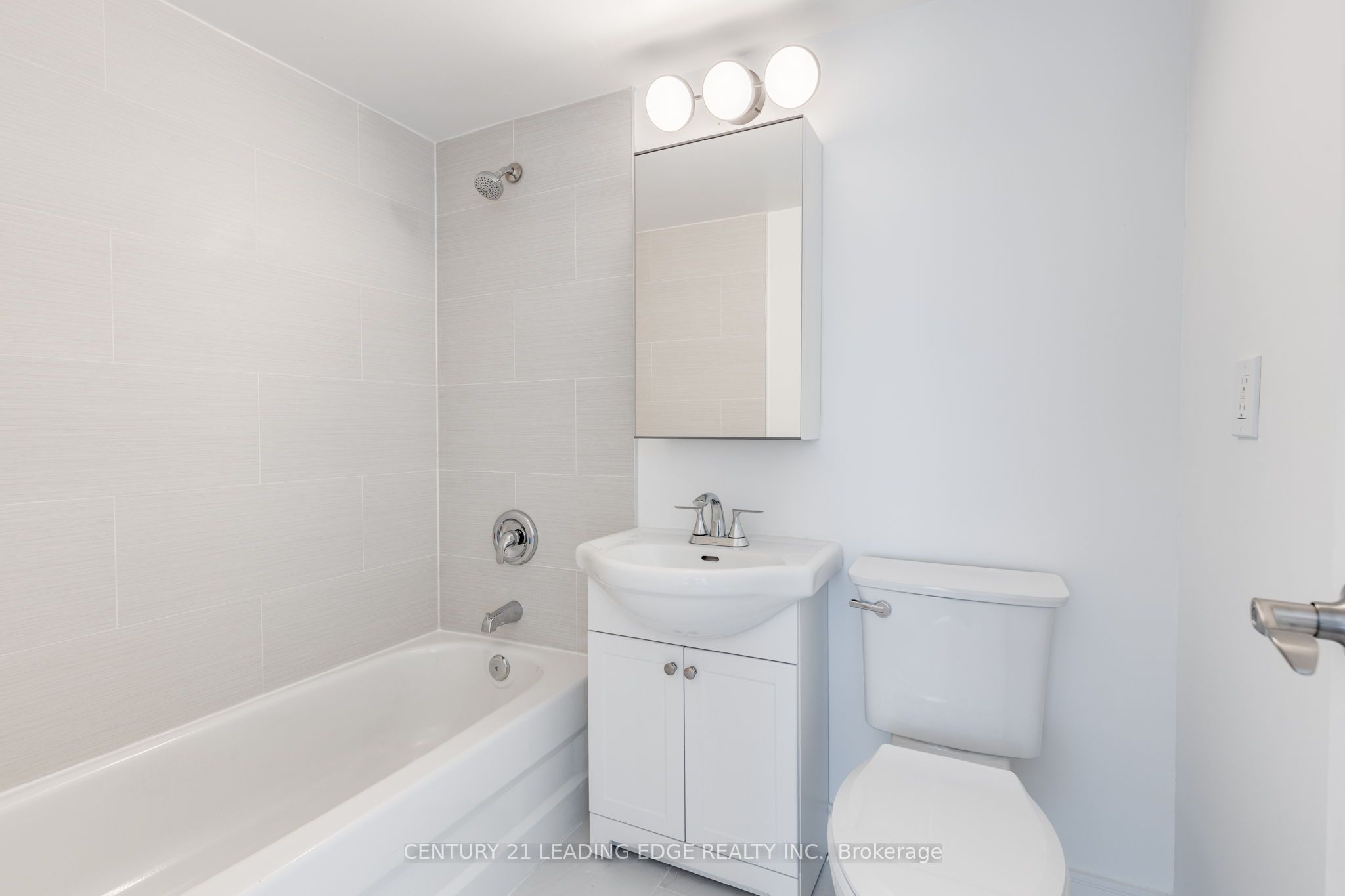 200 Lotherton Pathway 1208 Property Photo 33