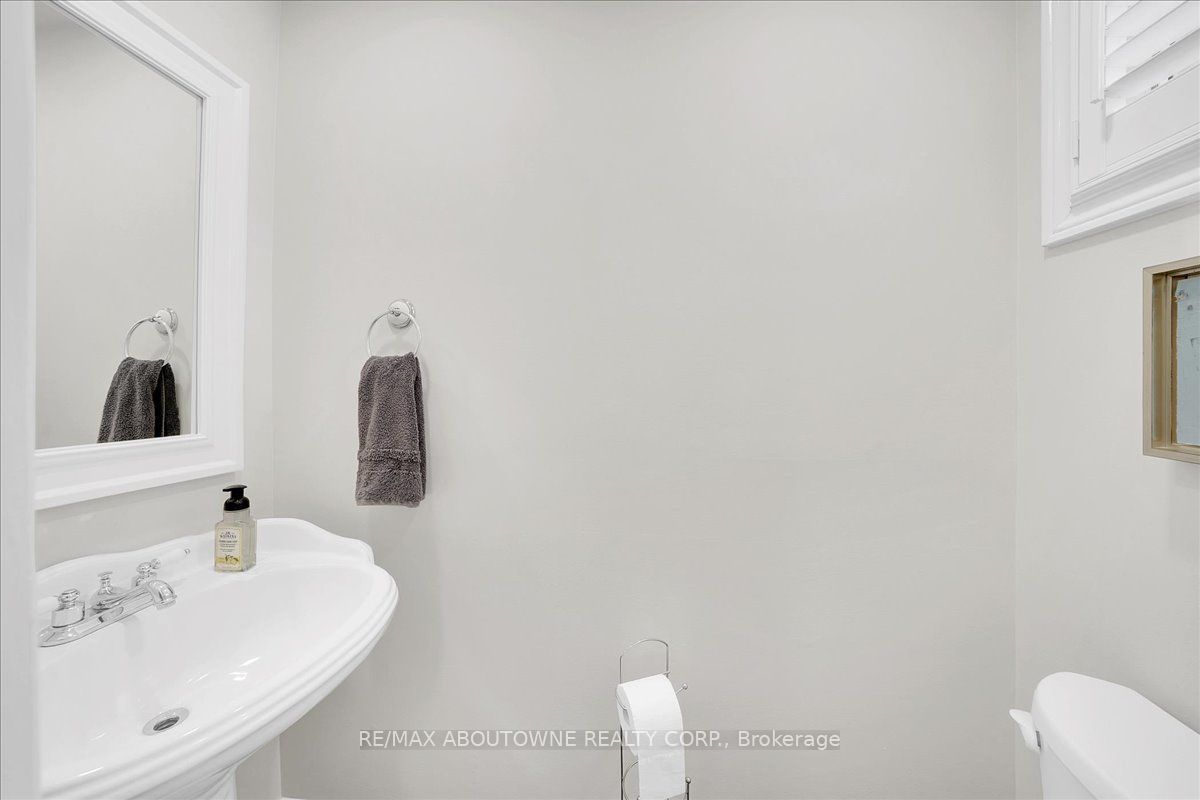 2736 Council Ring Road Property Photo 5