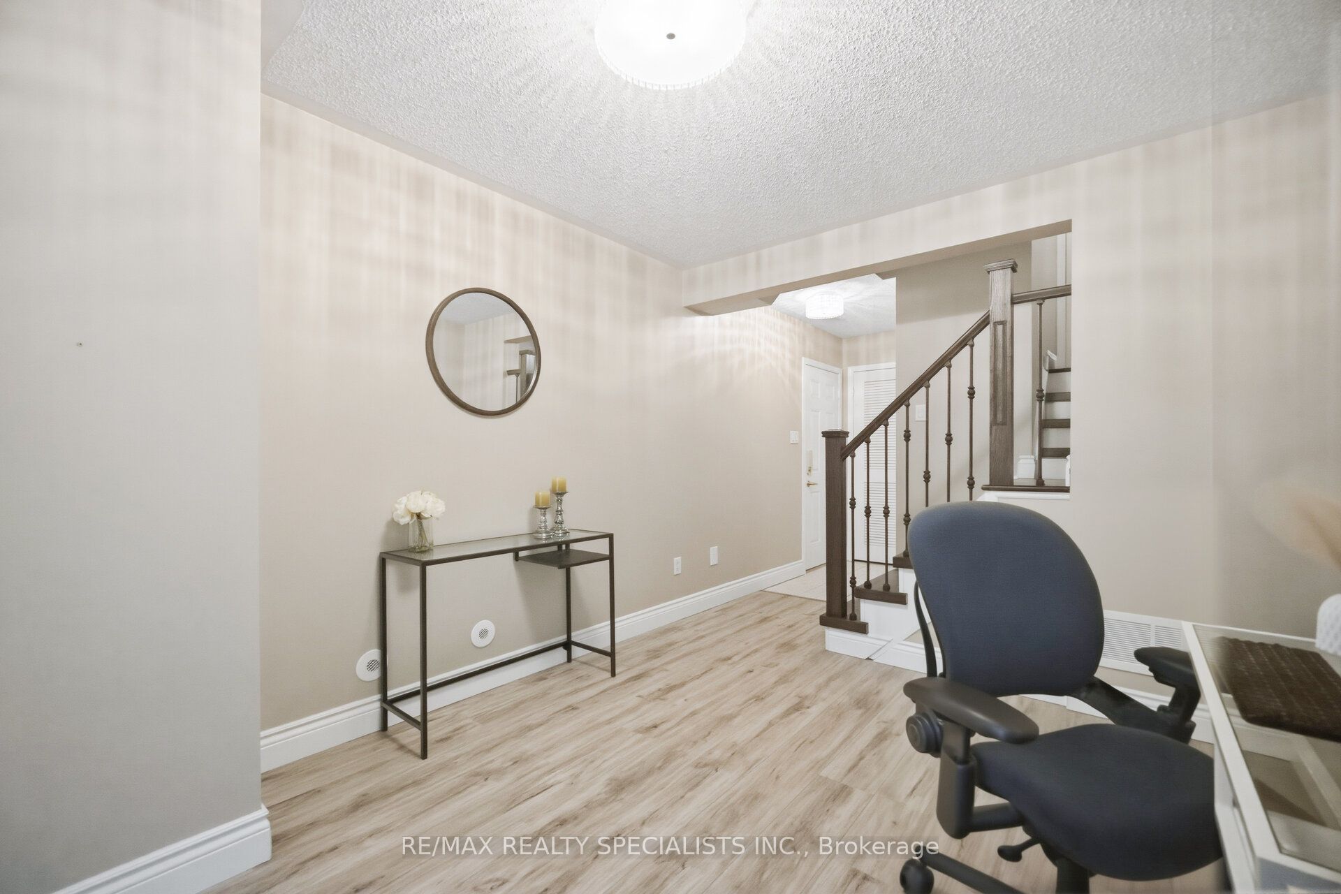 932 Sprague Place Property Photo 8