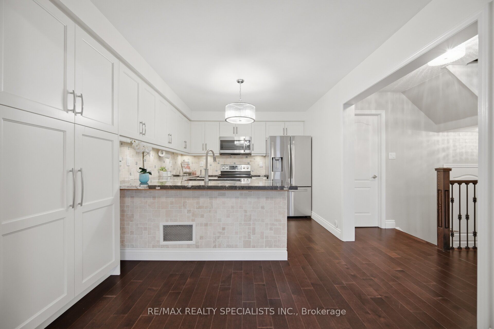 932 Sprague Place Property Photo 19