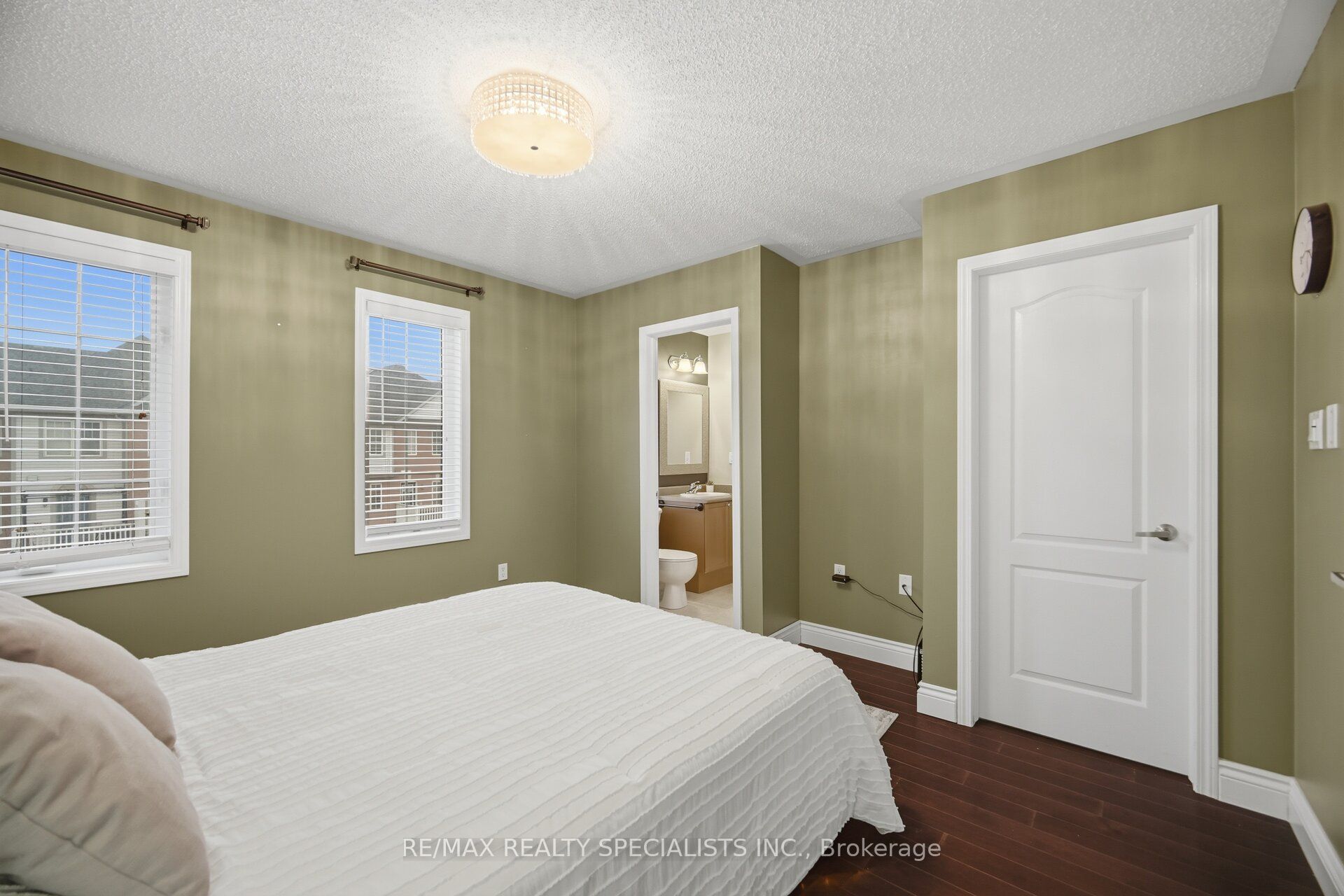 932 Sprague Place Property Photo 31