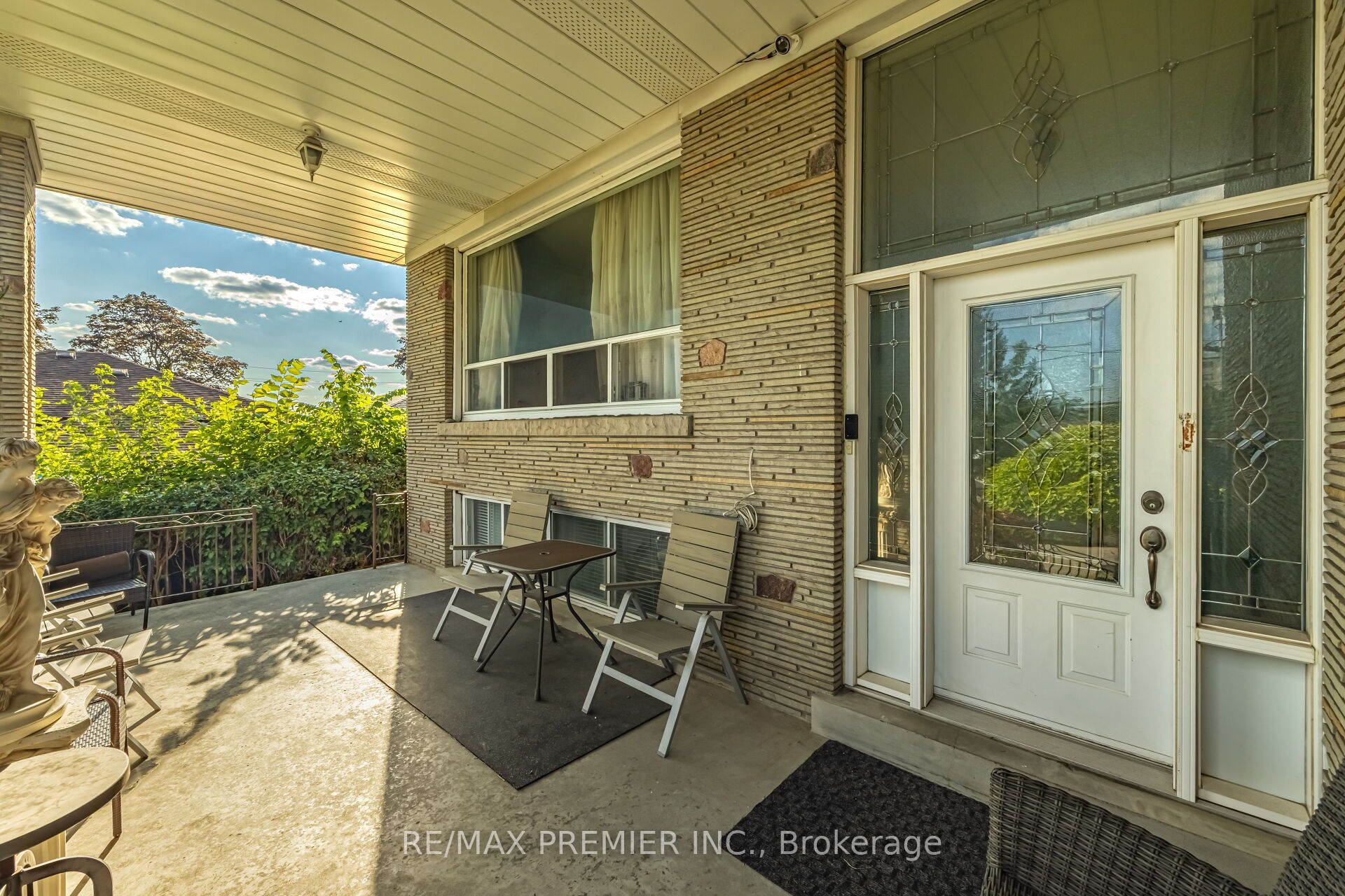 6 Canton Avenue Property Photo 7