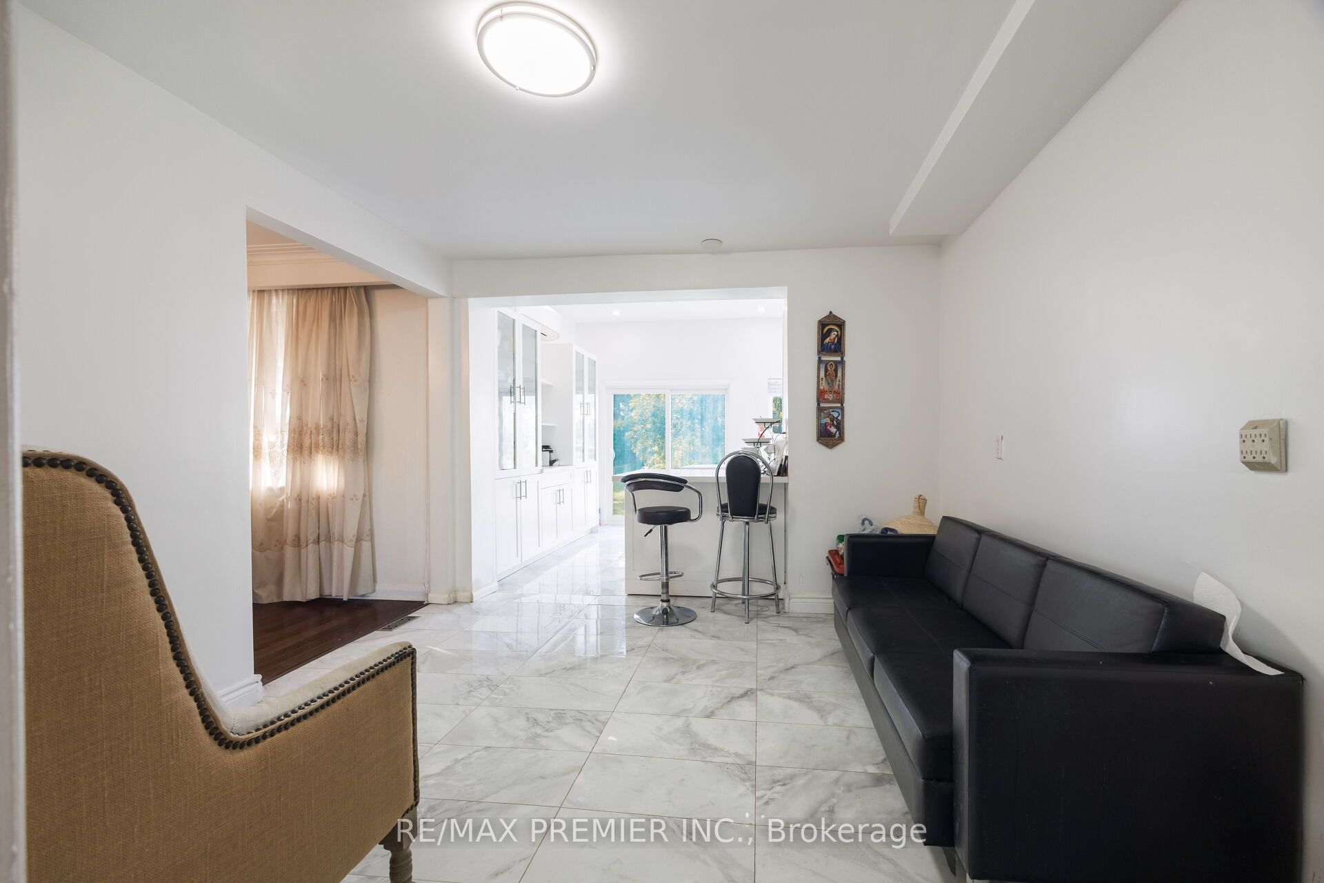 6 Canton Avenue Property Photo 18