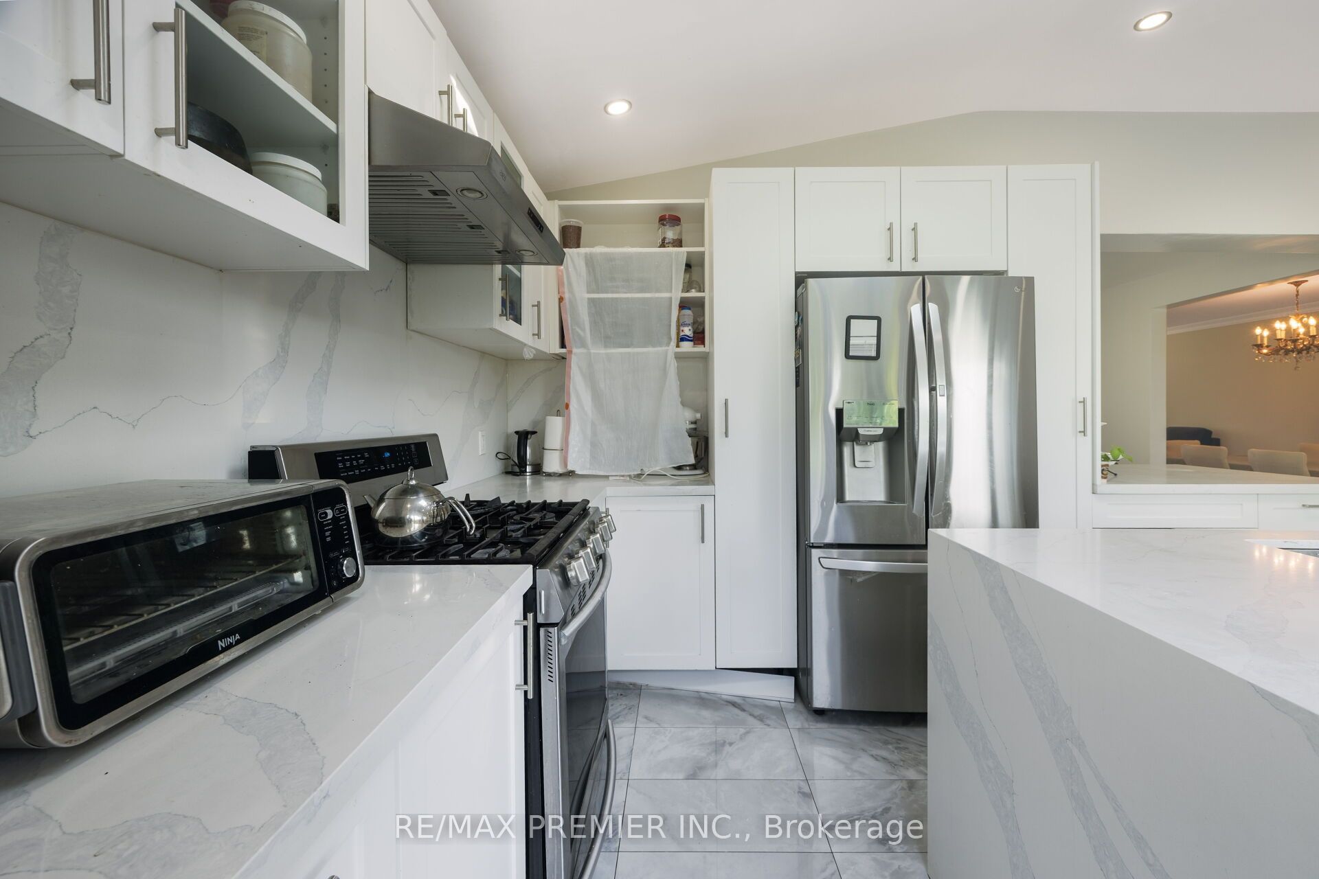 6 Canton Avenue Property Photo 26