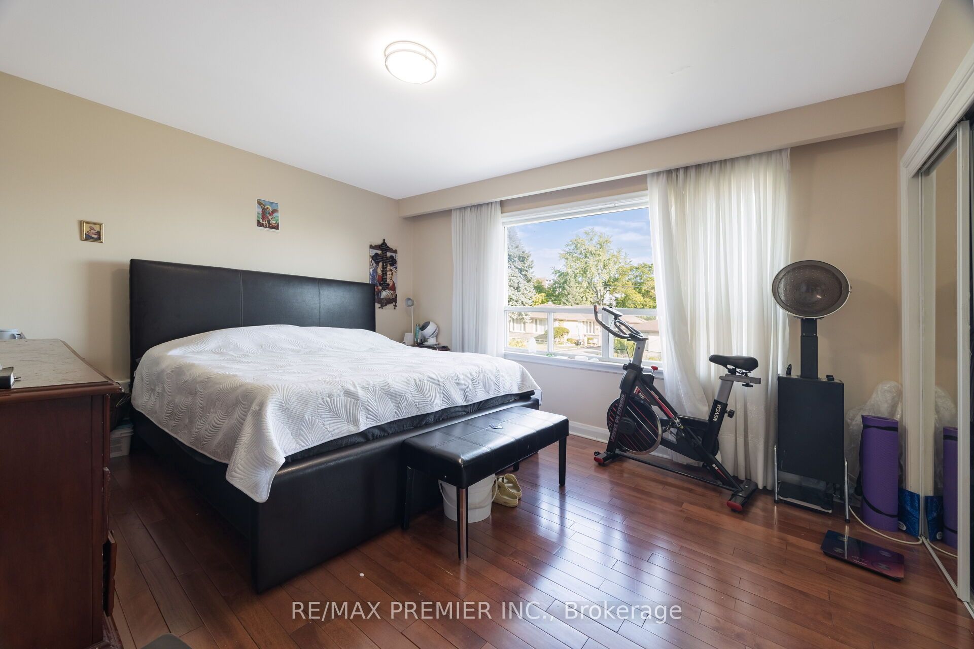 6 Canton Avenue Property Photo 32