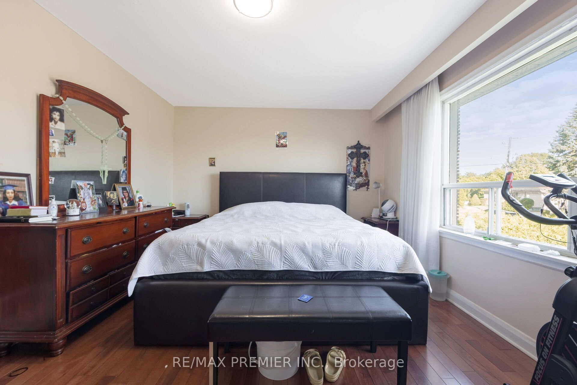 6 Canton Avenue Property Photo 34