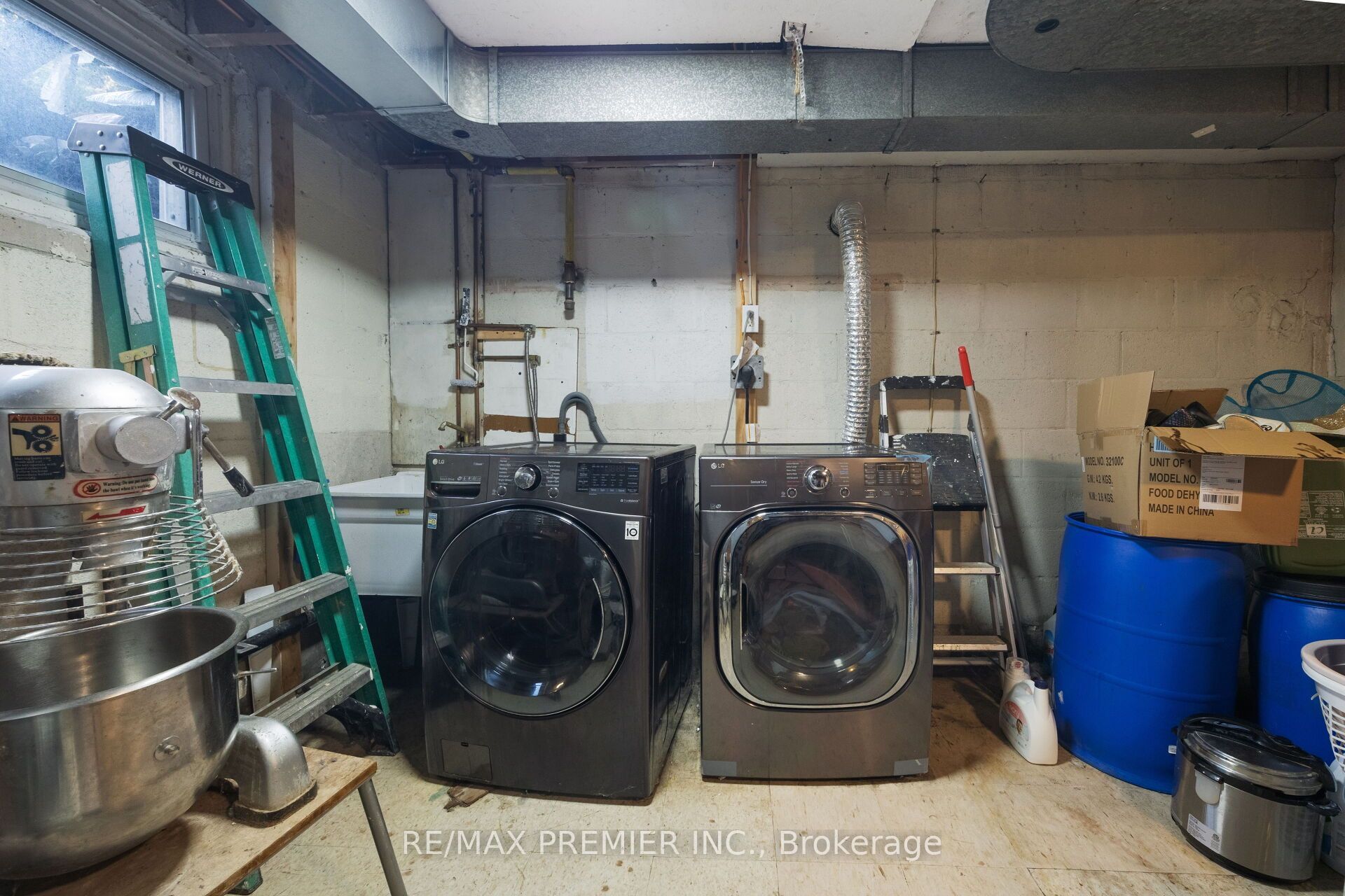 6 Canton Avenue Property Photo 38