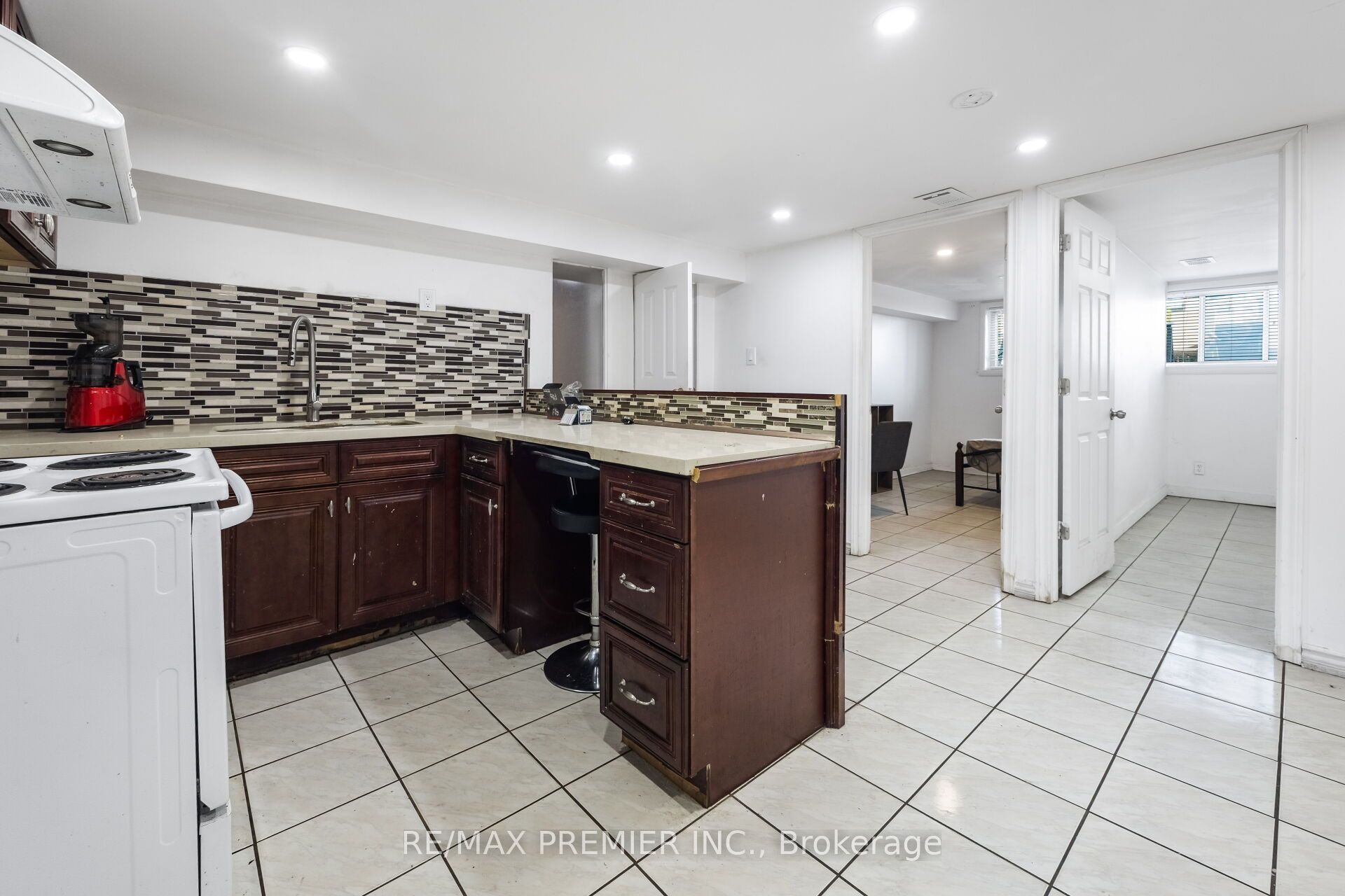 6 Canton Avenue Property Photo 41