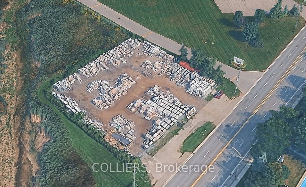 835 Steeles Avenue E Property Photo 1