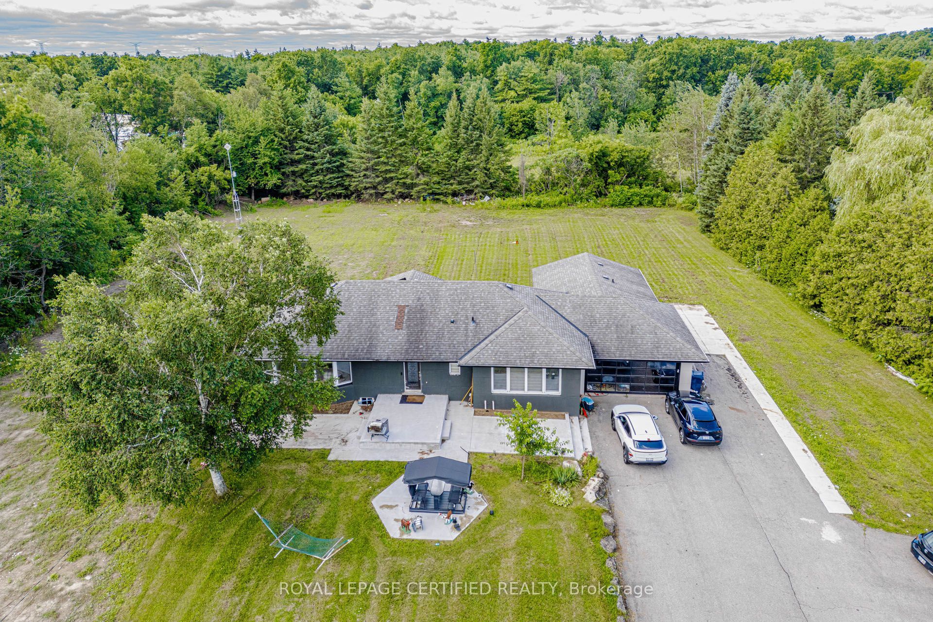 9706 Guelph Line Property Photo 1