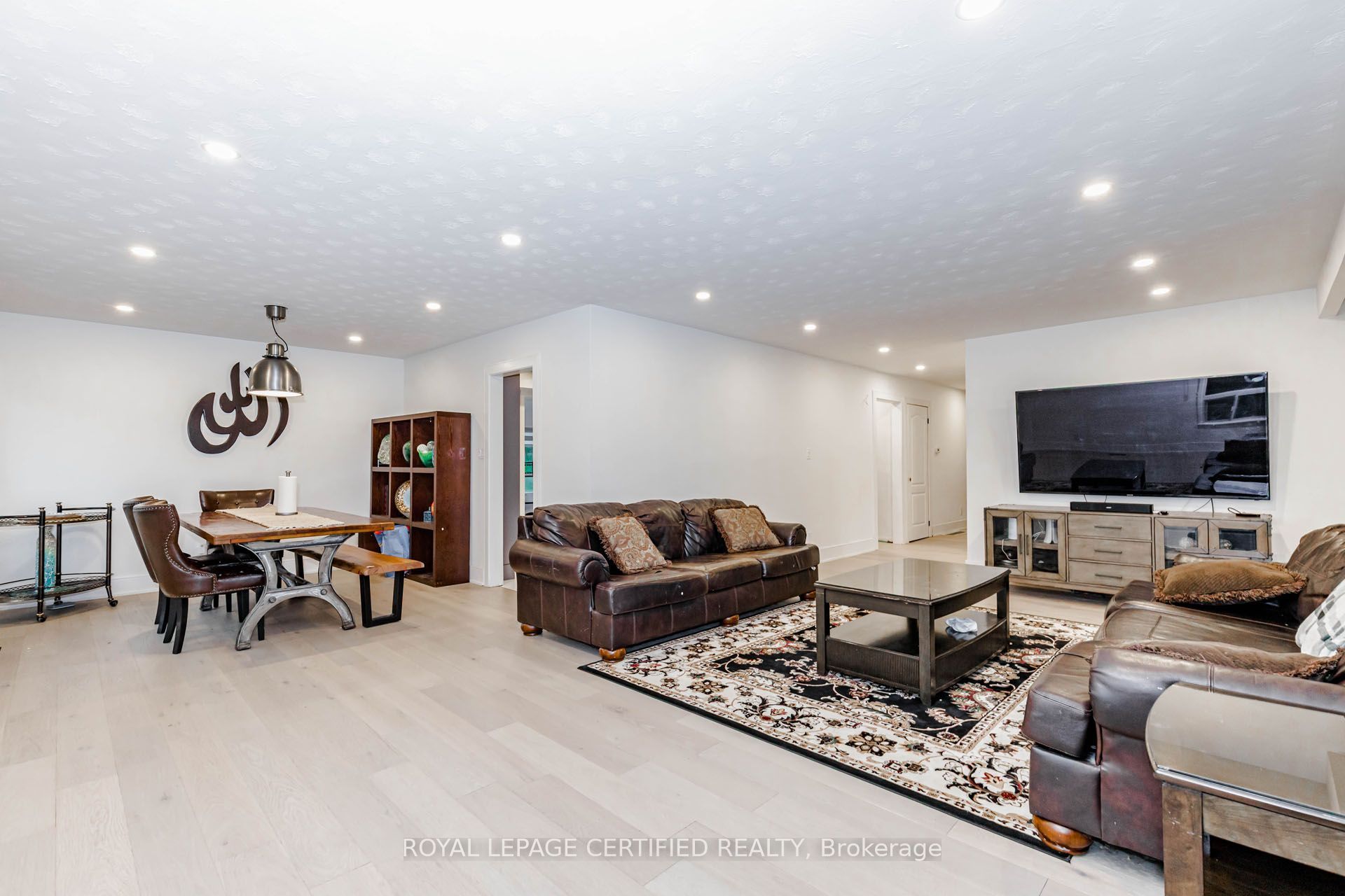 9706 Guelph Line Property Photo 7