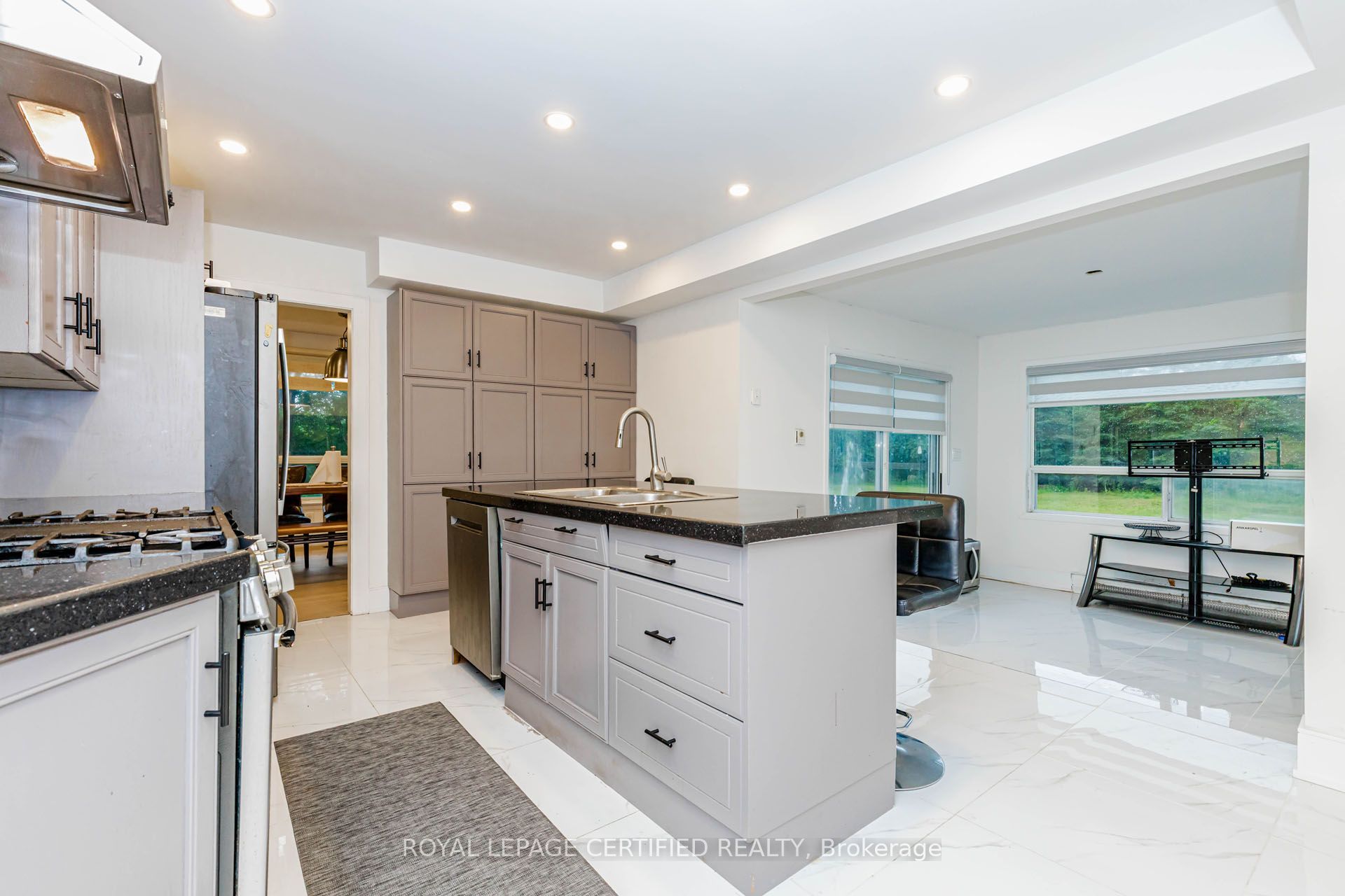 9706 Guelph Line Property Photo 12